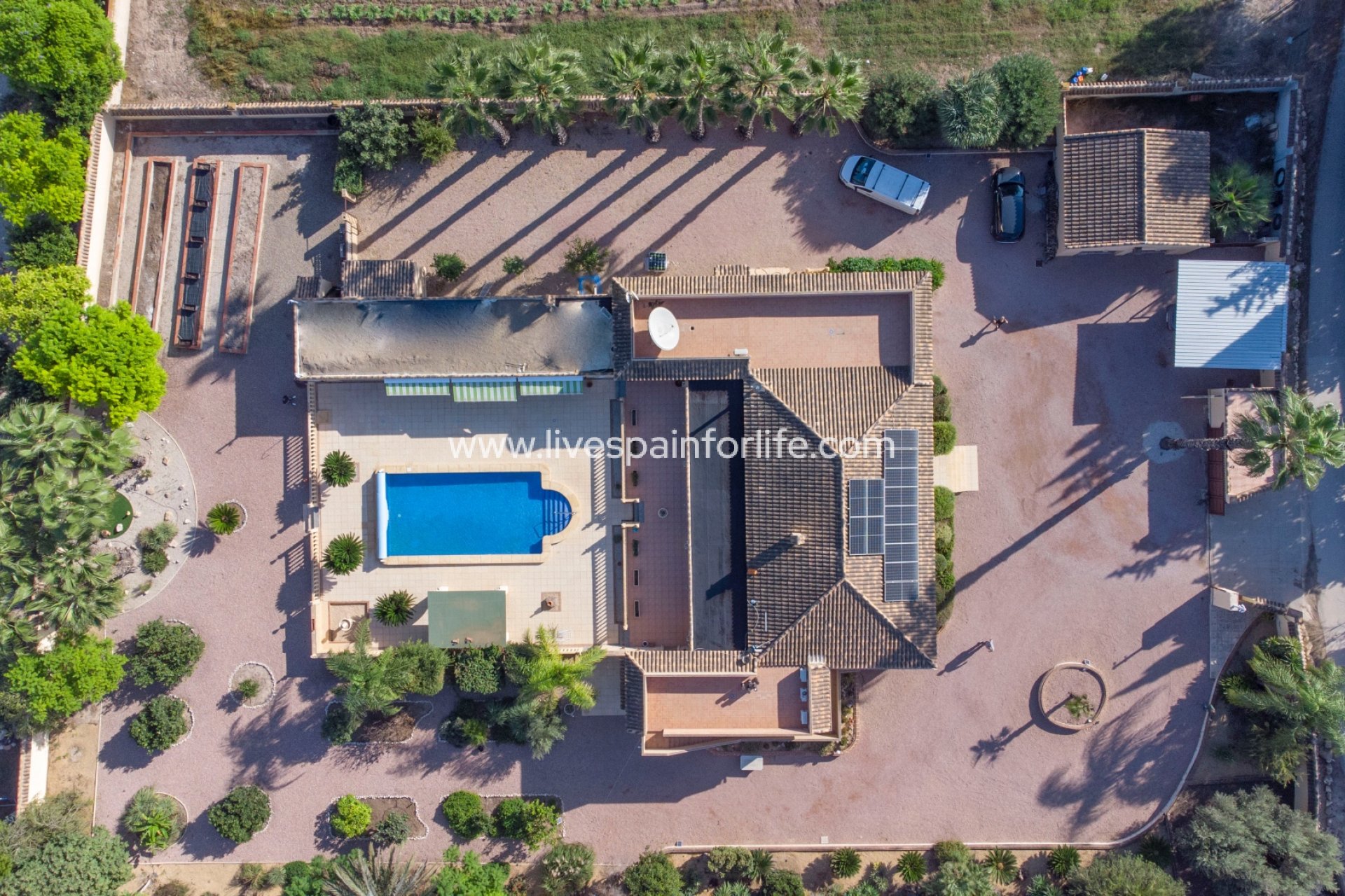 Resale - Country Property -
Dolores