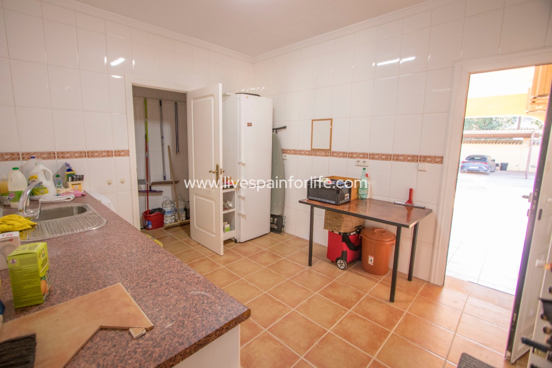 Resale - Country Property -
Dolores