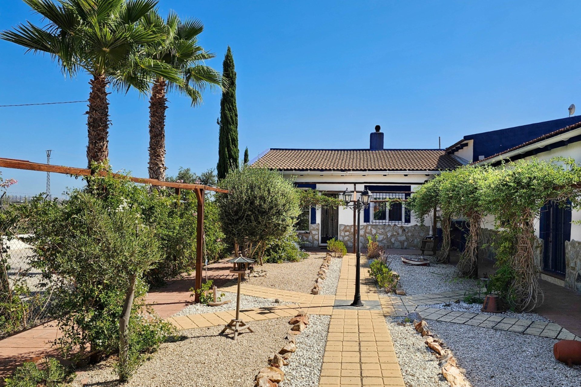 Resale - Country Property -
El Realengo