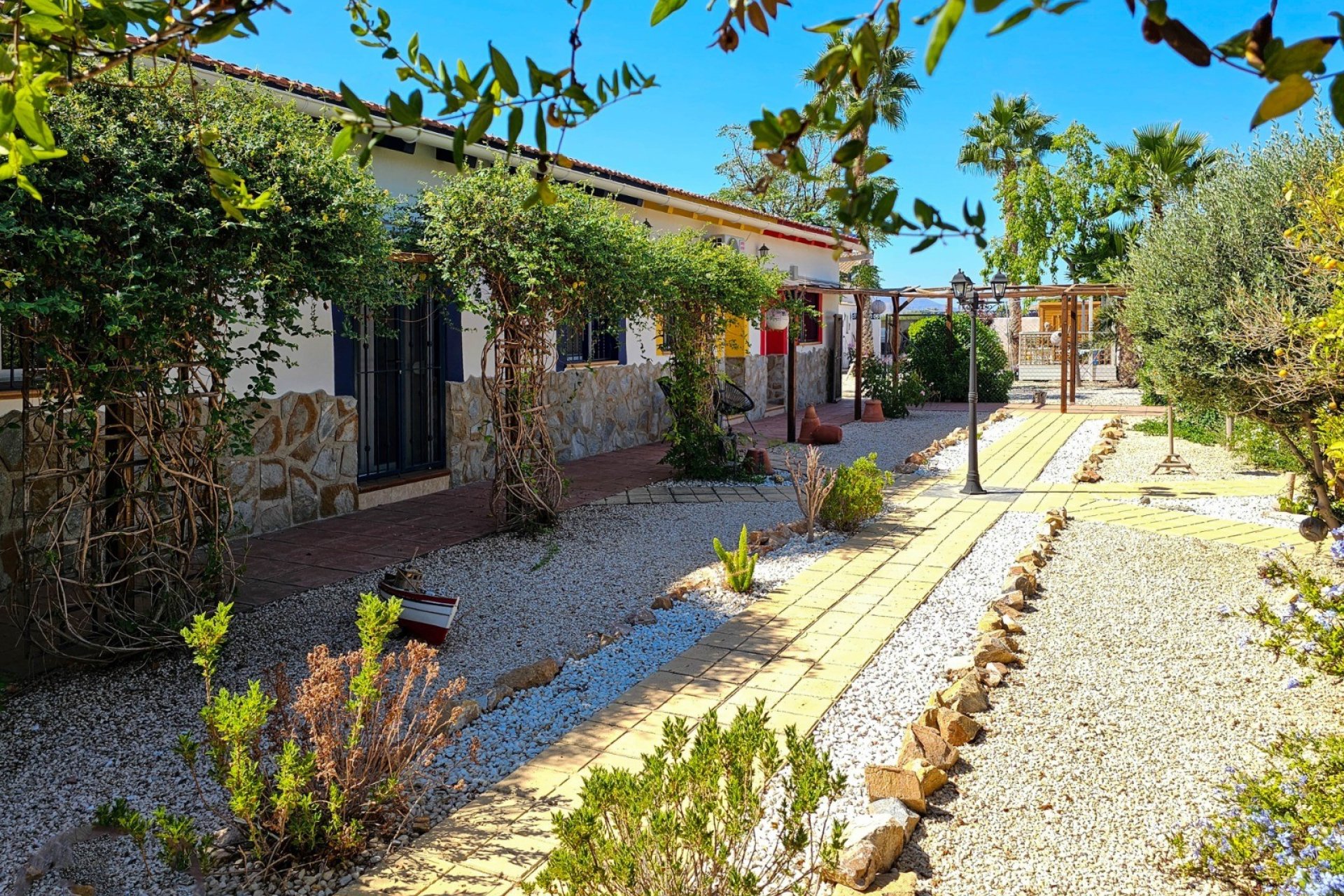 Resale - Country Property -
El Realengo