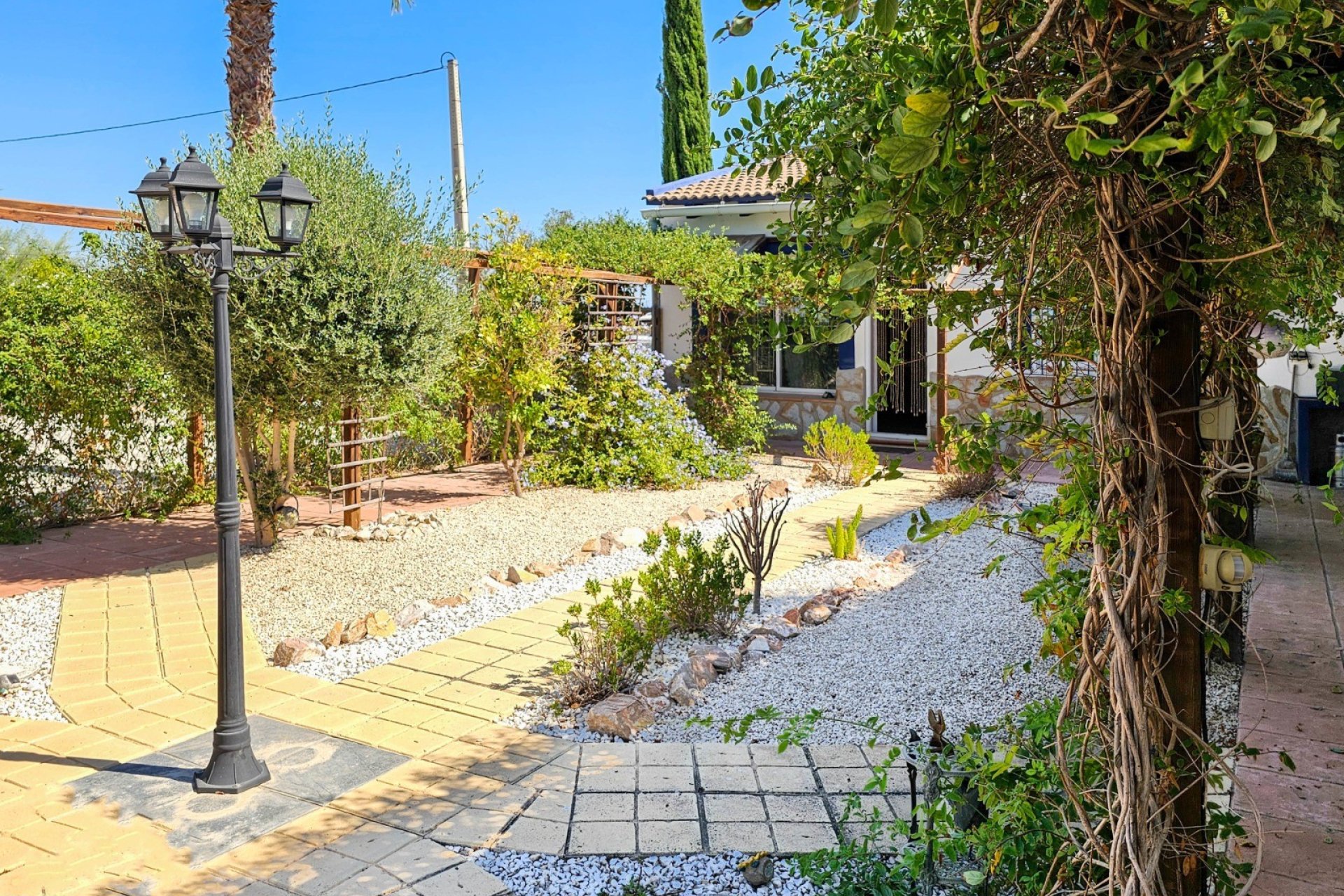 Resale - Country Property -
El Realengo