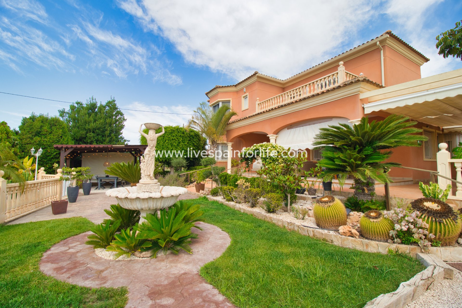Resale - Country Property -
Elche