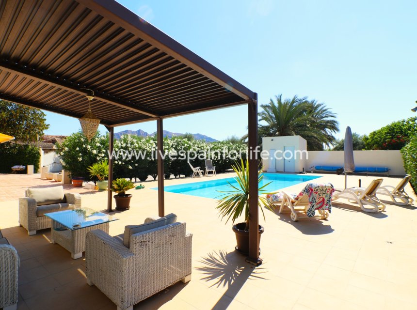 Resale - Country Property -
Granja de Rocamora