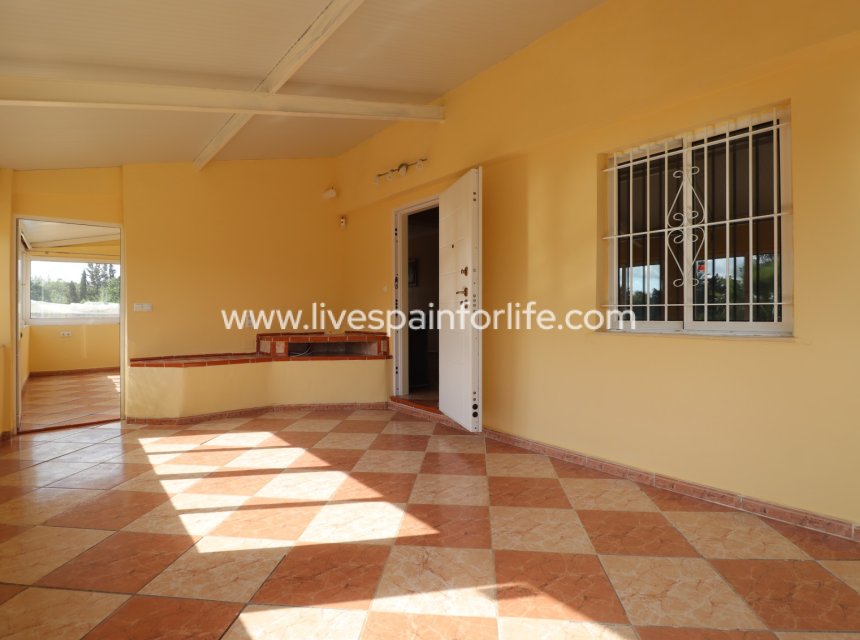 Resale - Country Property -
Heredades
