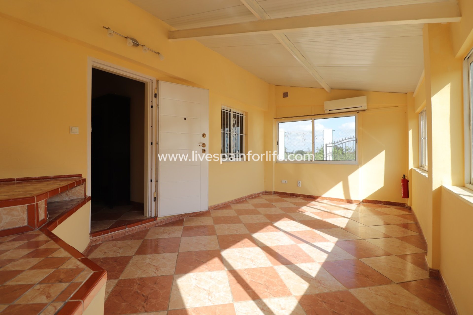 Resale - Country Property -
Heredades
