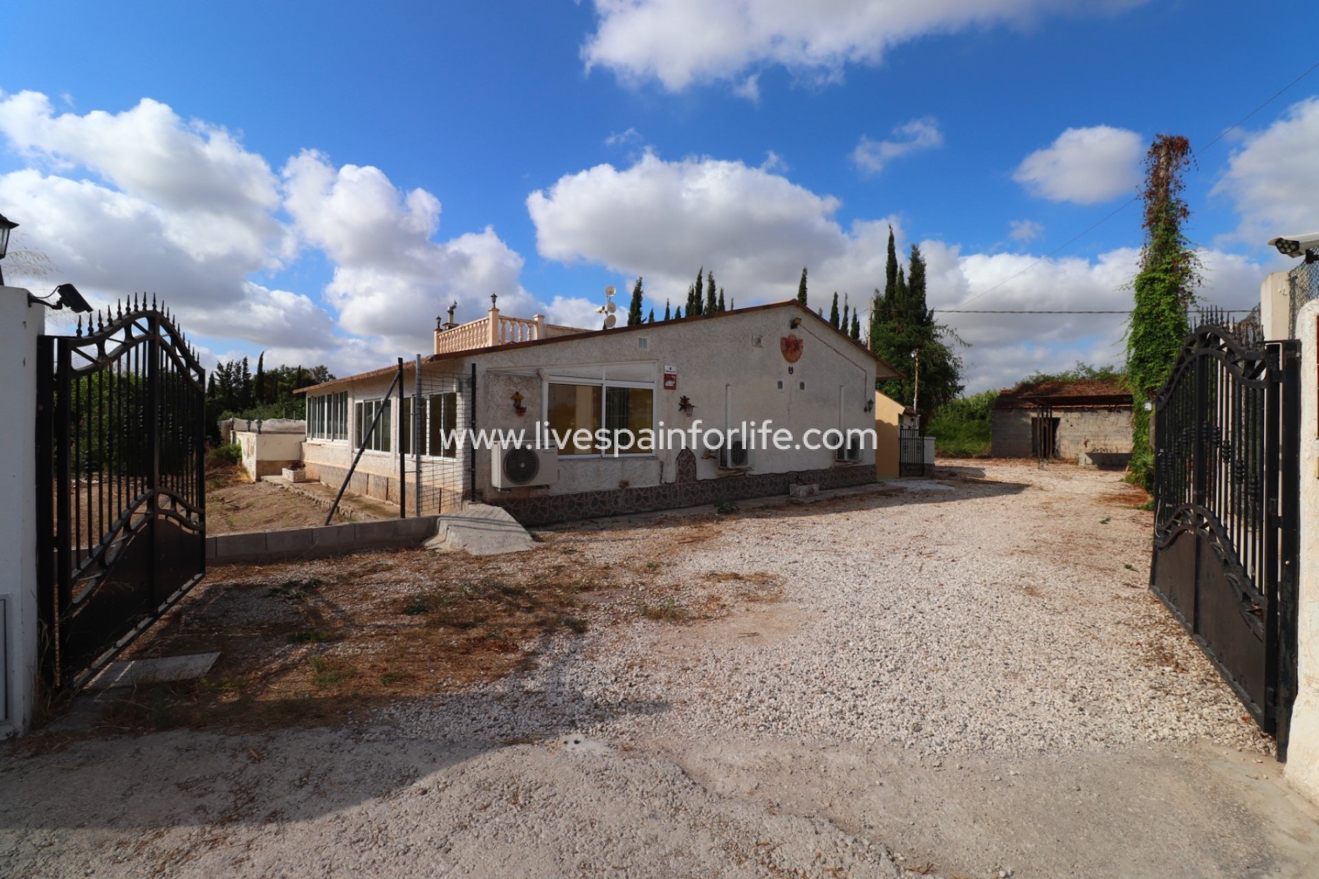 Resale - Country Property -
Heredades