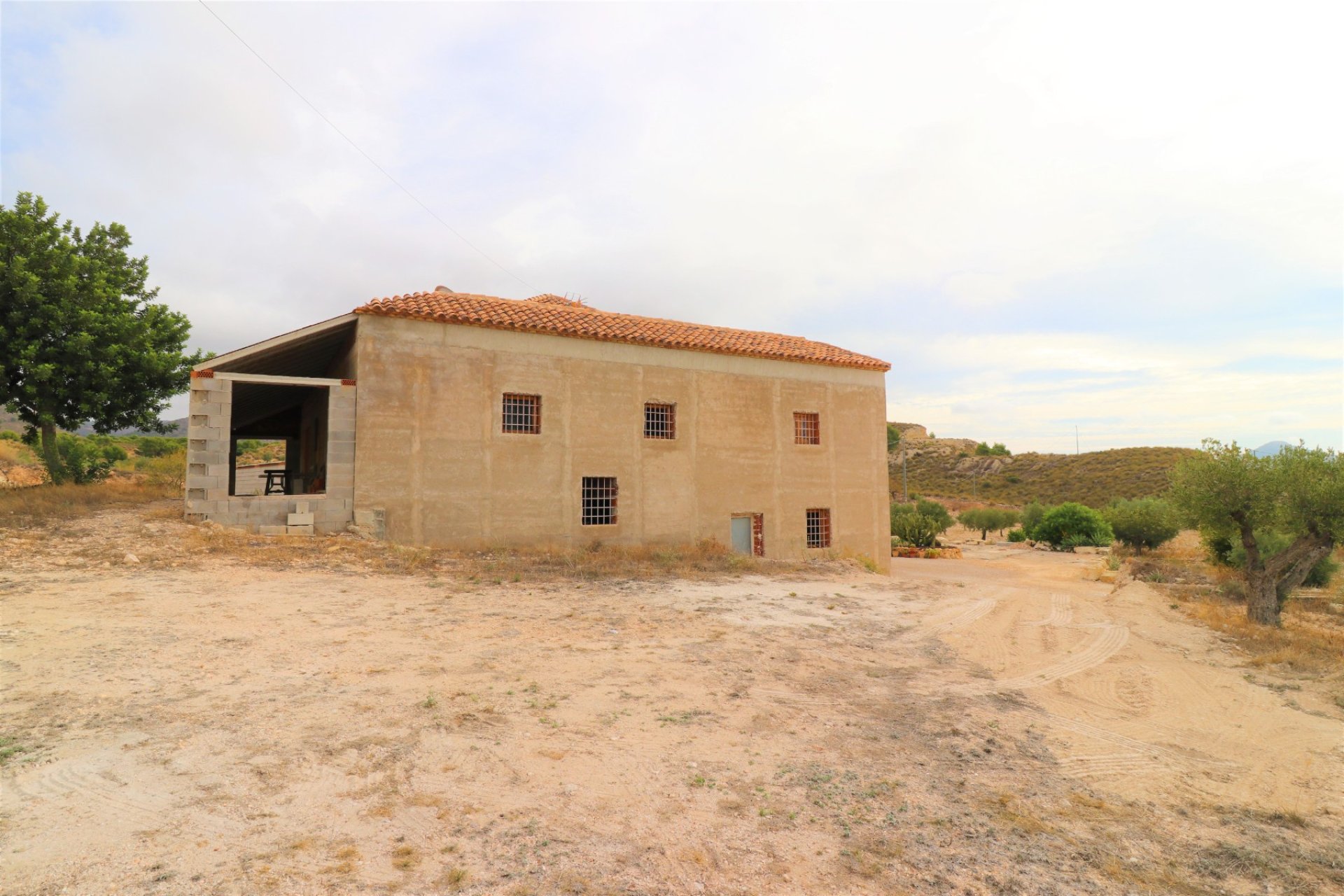 Resale - Country Property -
Hondon De Las Nieves - Hondon De Los Frailes
