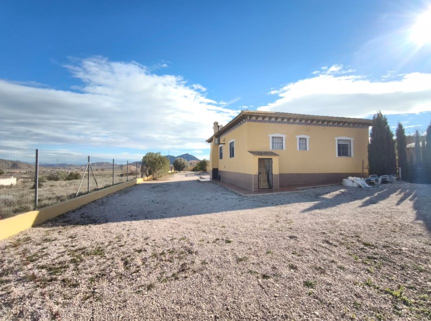 Resale - Country Property -
Hondon De Las Nieves - Hondon De Los Frailes