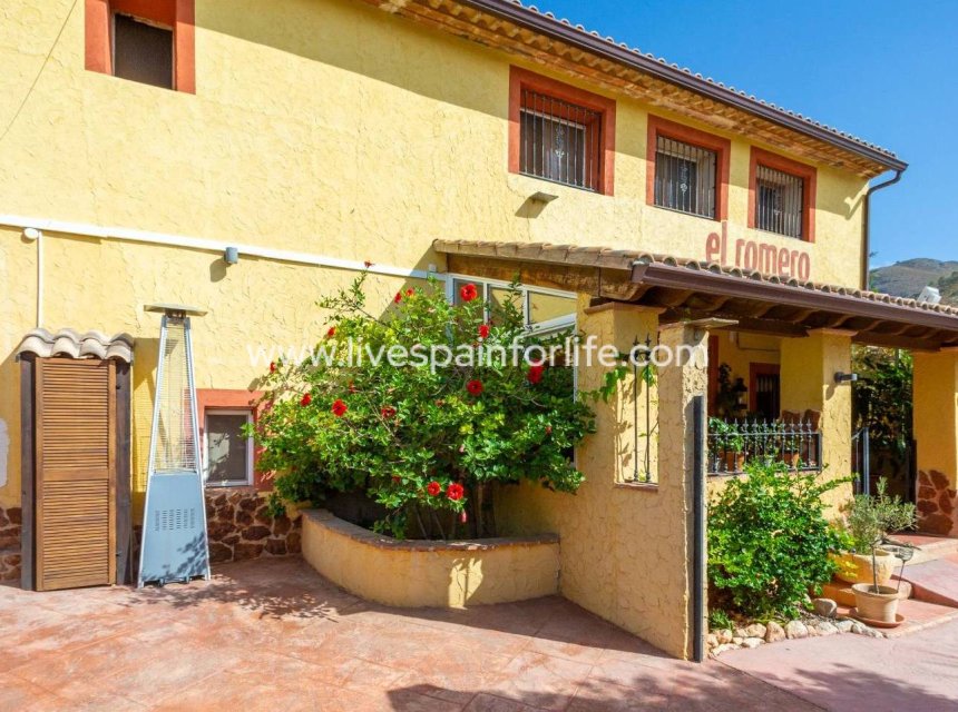 Resale - Country Property -
Hondon De Las Nieves - Hondon De Los Frailes