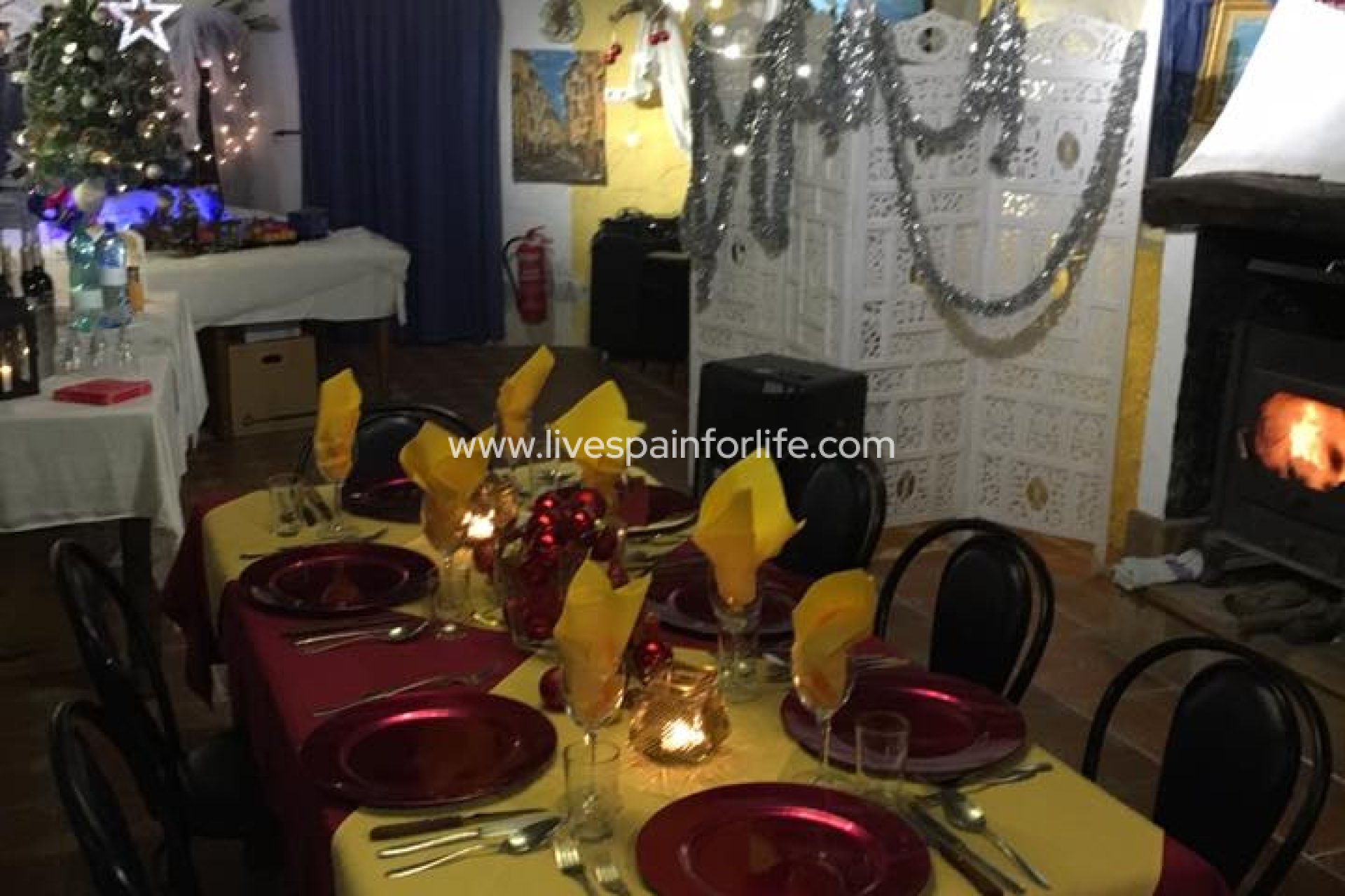Resale - Country Property -
Hondon De Las Nieves - Hondon De Los Frailes