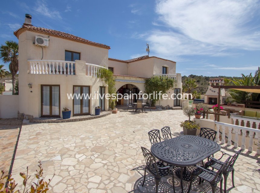 Resale - Country Property -
Hondon De Las Nieves - Hondon De Los Frailes