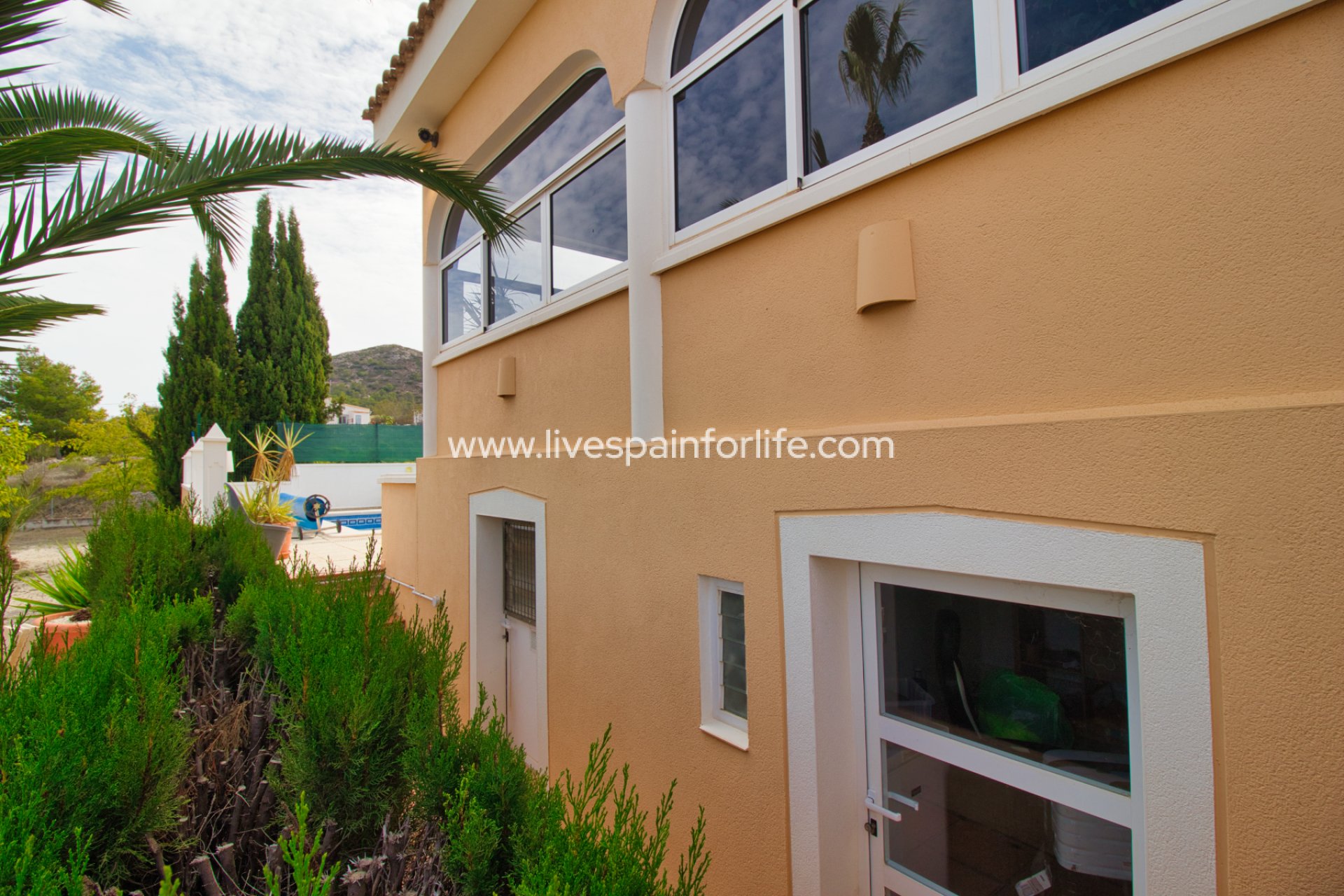 Resale - Country Property -
Hondon De Las Nieves - Hondon De Los Frailes