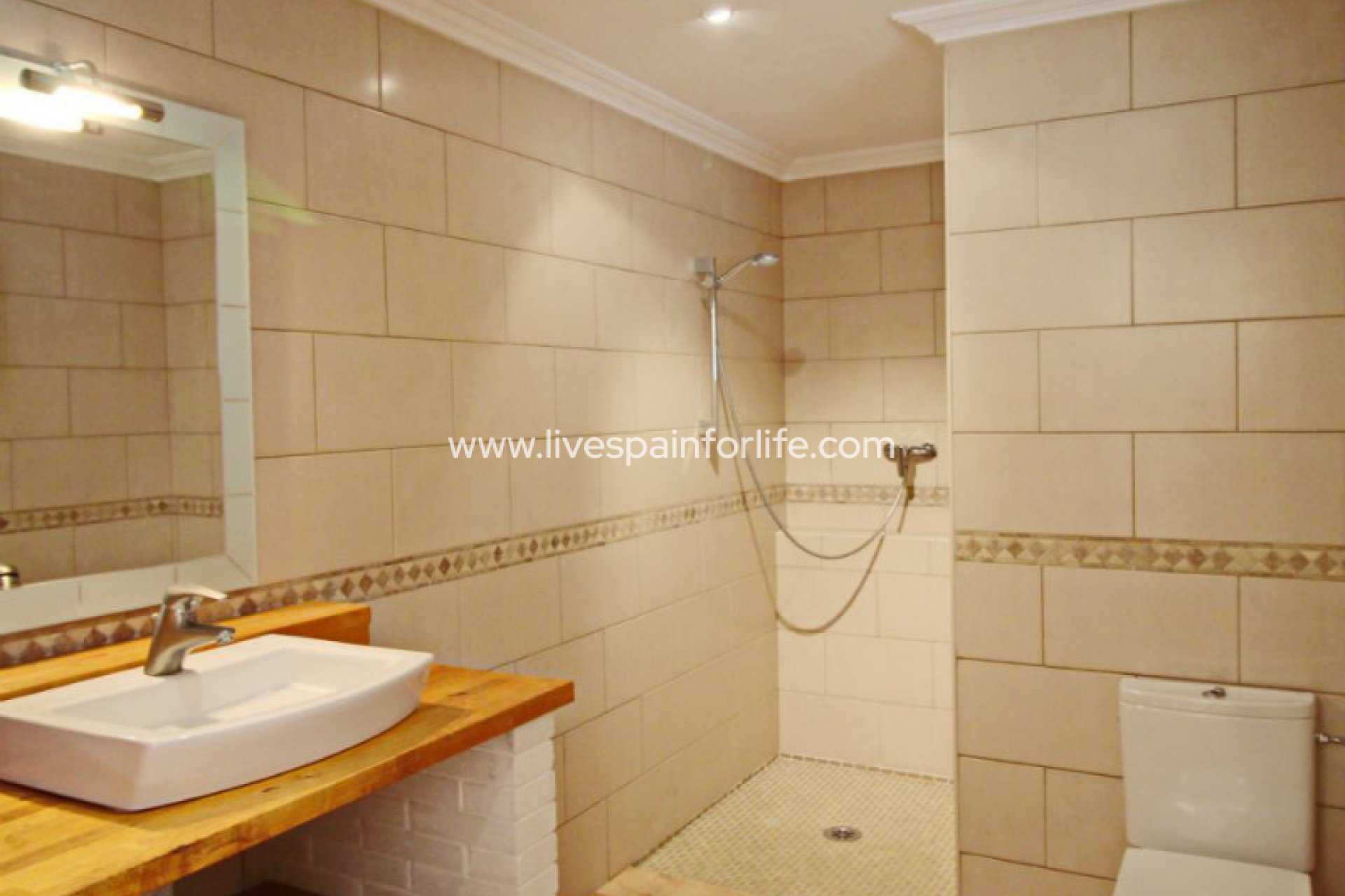 Resale - Country Property -
Hondon De Las Nieves