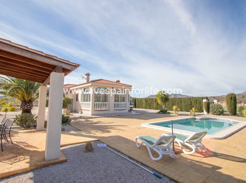 Resale - Country Property -
Hondon De Las Nieves