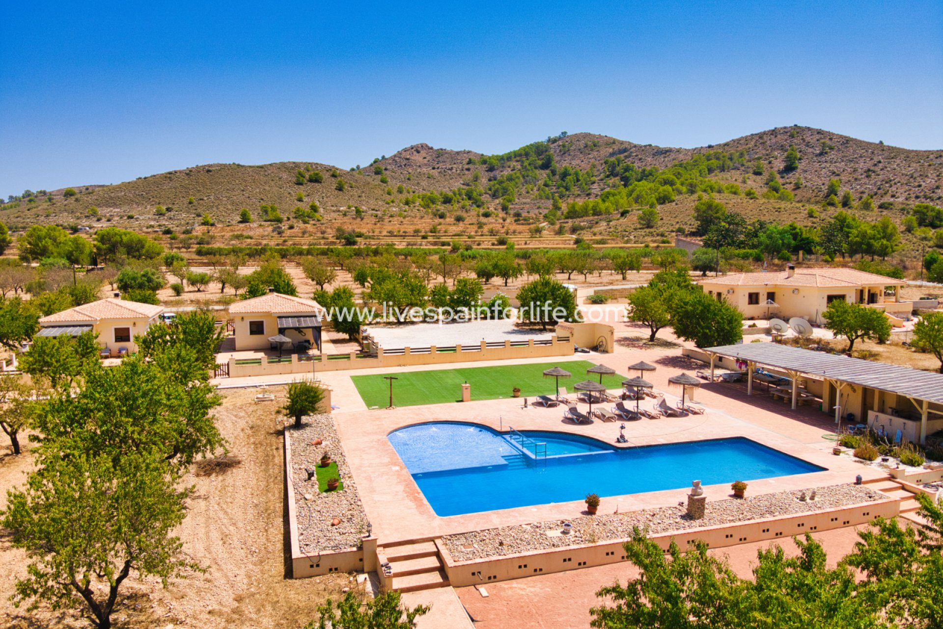 Resale - Country Property -
Hondon De Las Nieves