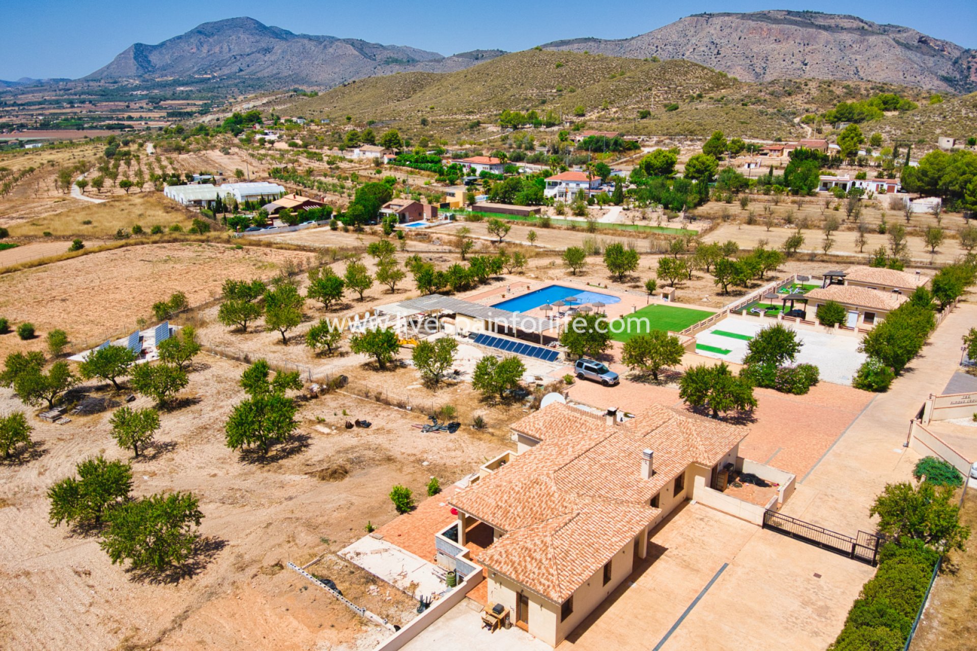 Resale - Country Property -
Hondon De Las Nieves