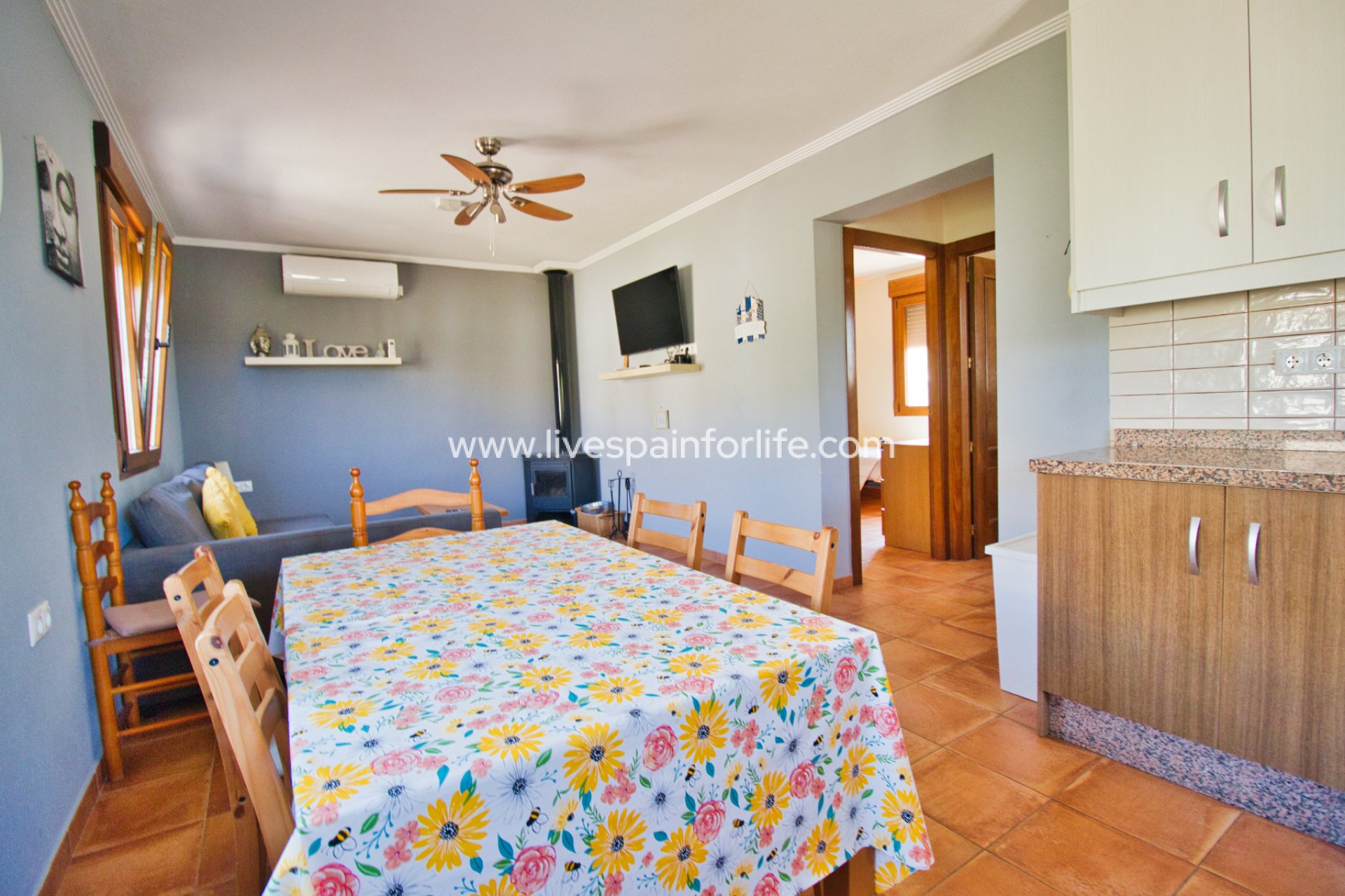Resale - Country Property -
Hondon De Las Nieves