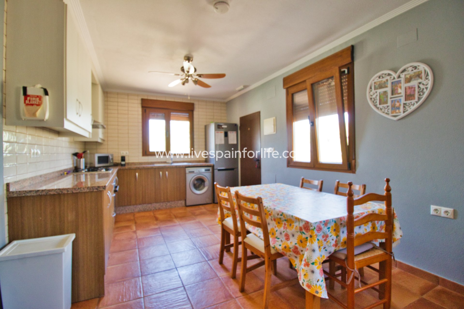 Resale - Country Property -
Hondon De Las Nieves