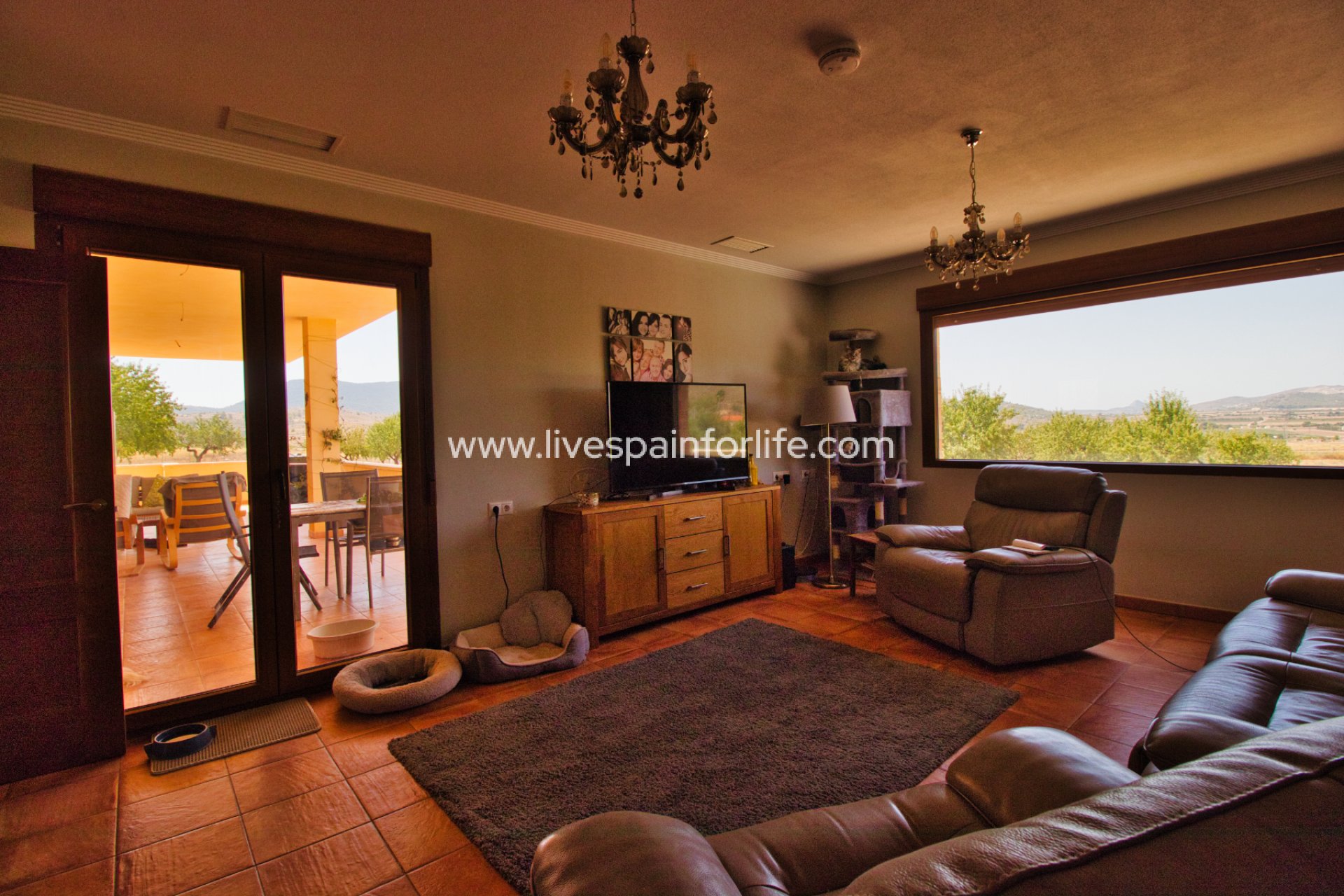Resale - Country Property -
Hondon De Las Nieves