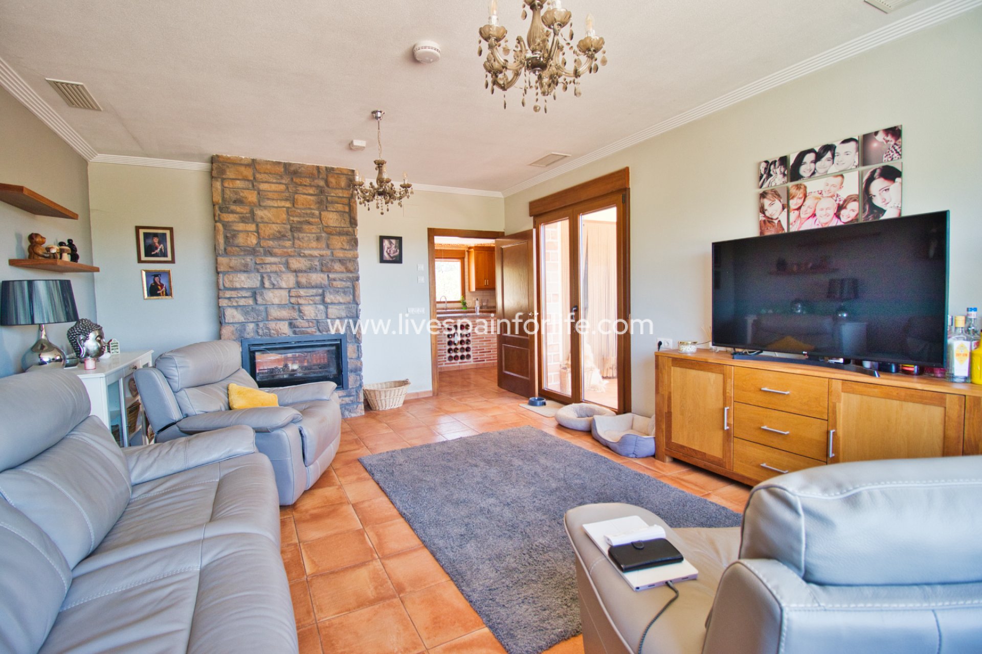Resale - Country Property -
Hondon De Las Nieves