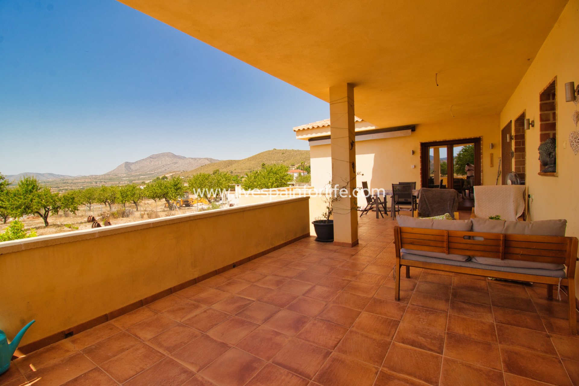 Resale - Country Property -
Hondon De Las Nieves