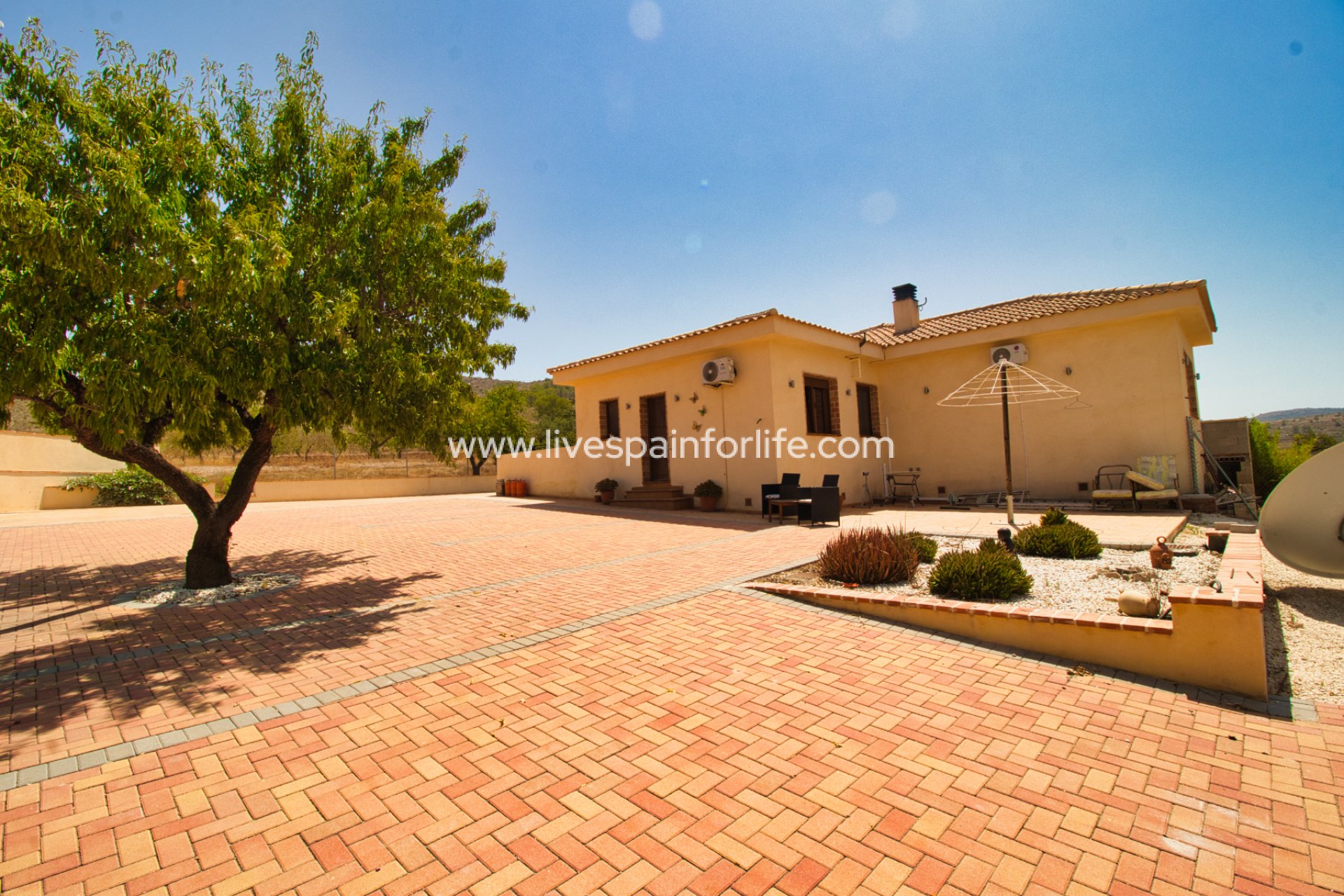 Resale - Country Property -
Hondon De Las Nieves