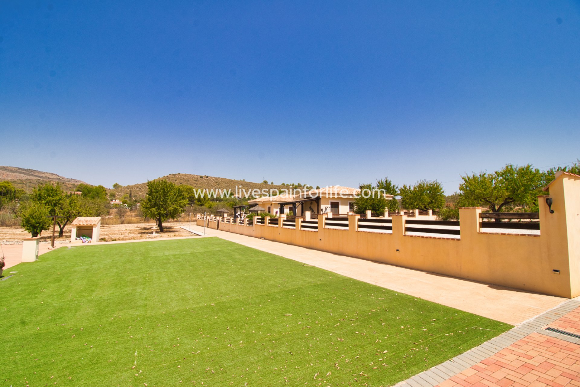 Resale - Country Property -
Hondon De Las Nieves
