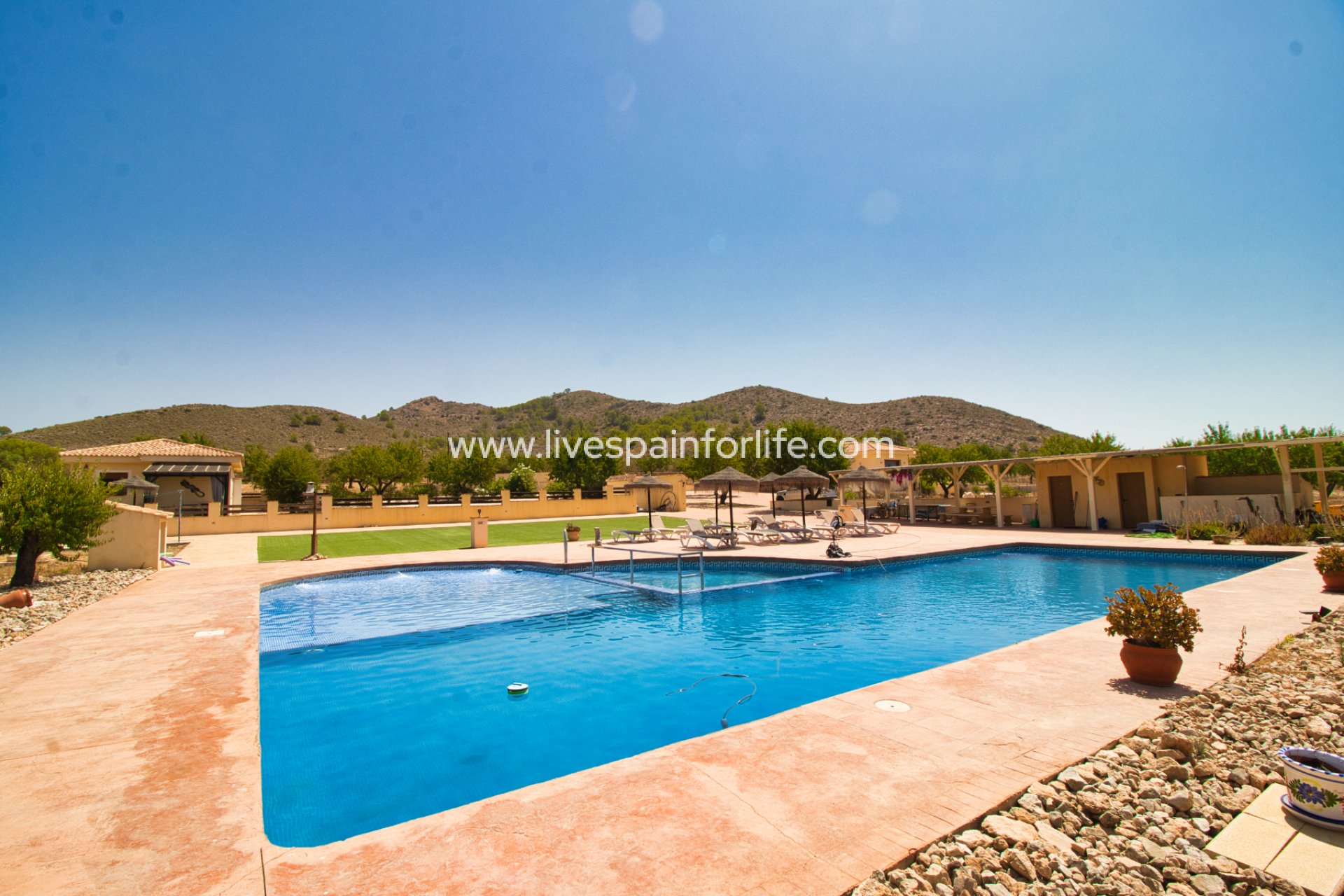 Resale - Country Property -
Hondon De Las Nieves