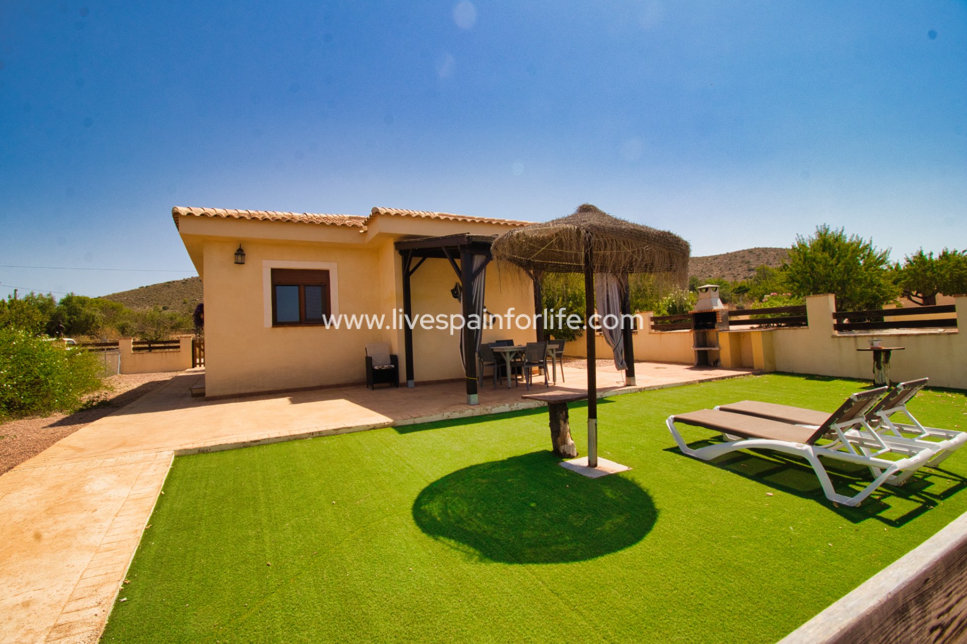 Resale - Country Property -
Hondon De Las Nieves