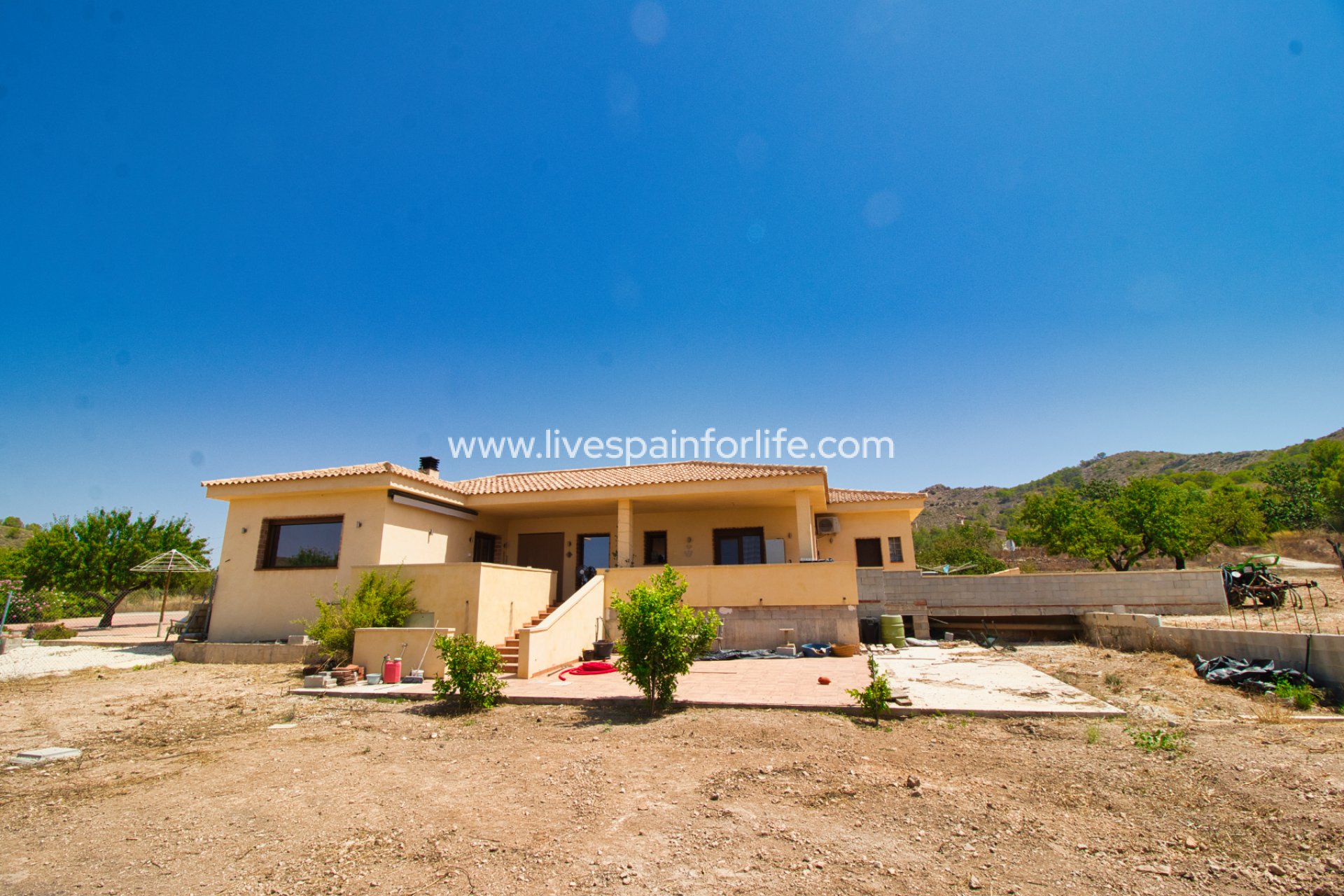 Resale - Country Property -
Hondon De Las Nieves