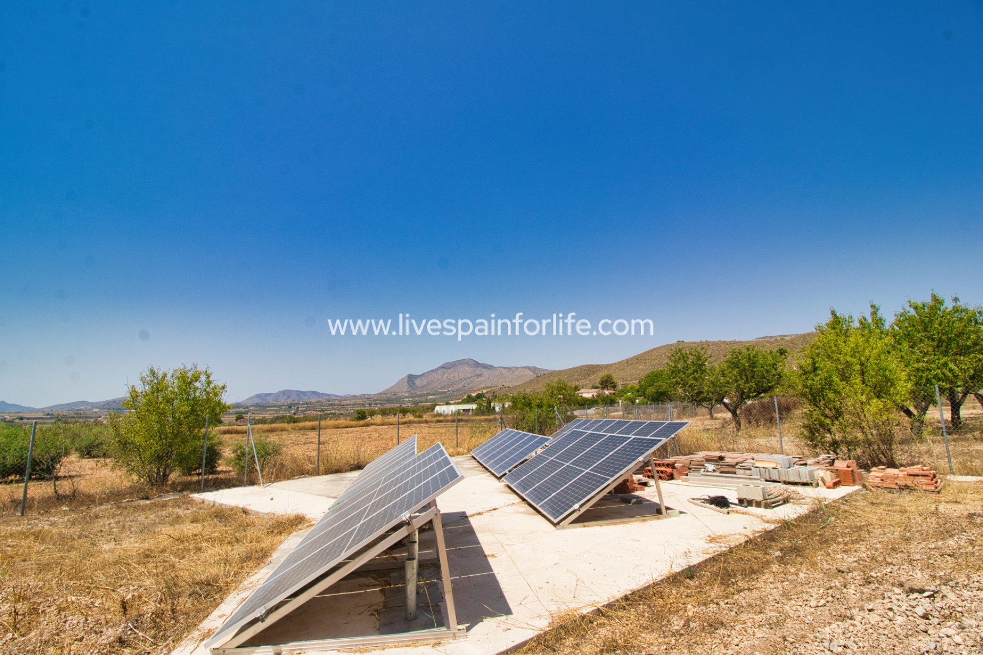 Resale - Country Property -
Hondon De Las Nieves