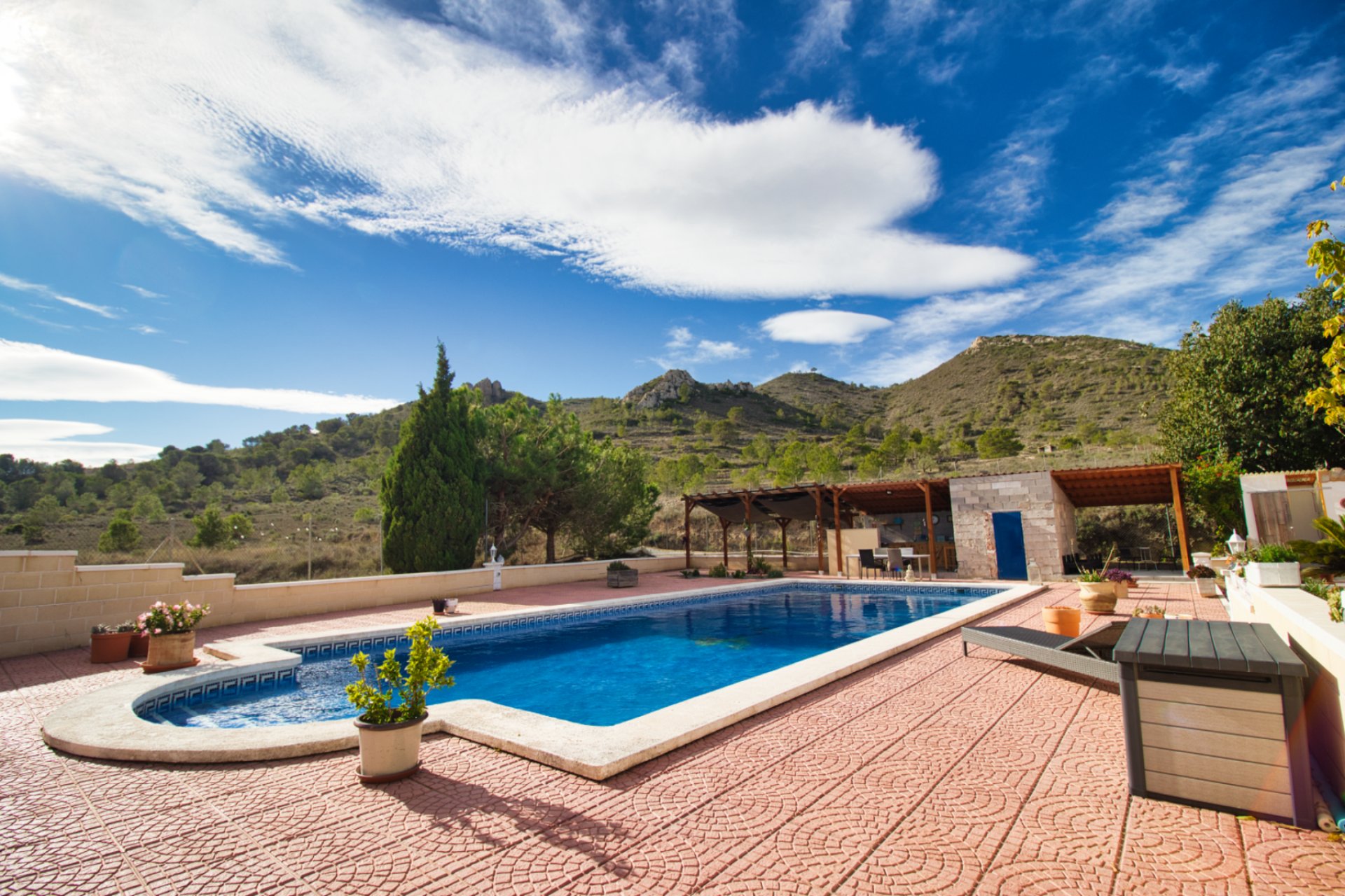 Resale - Country Property -
Hondon De Los Frailes