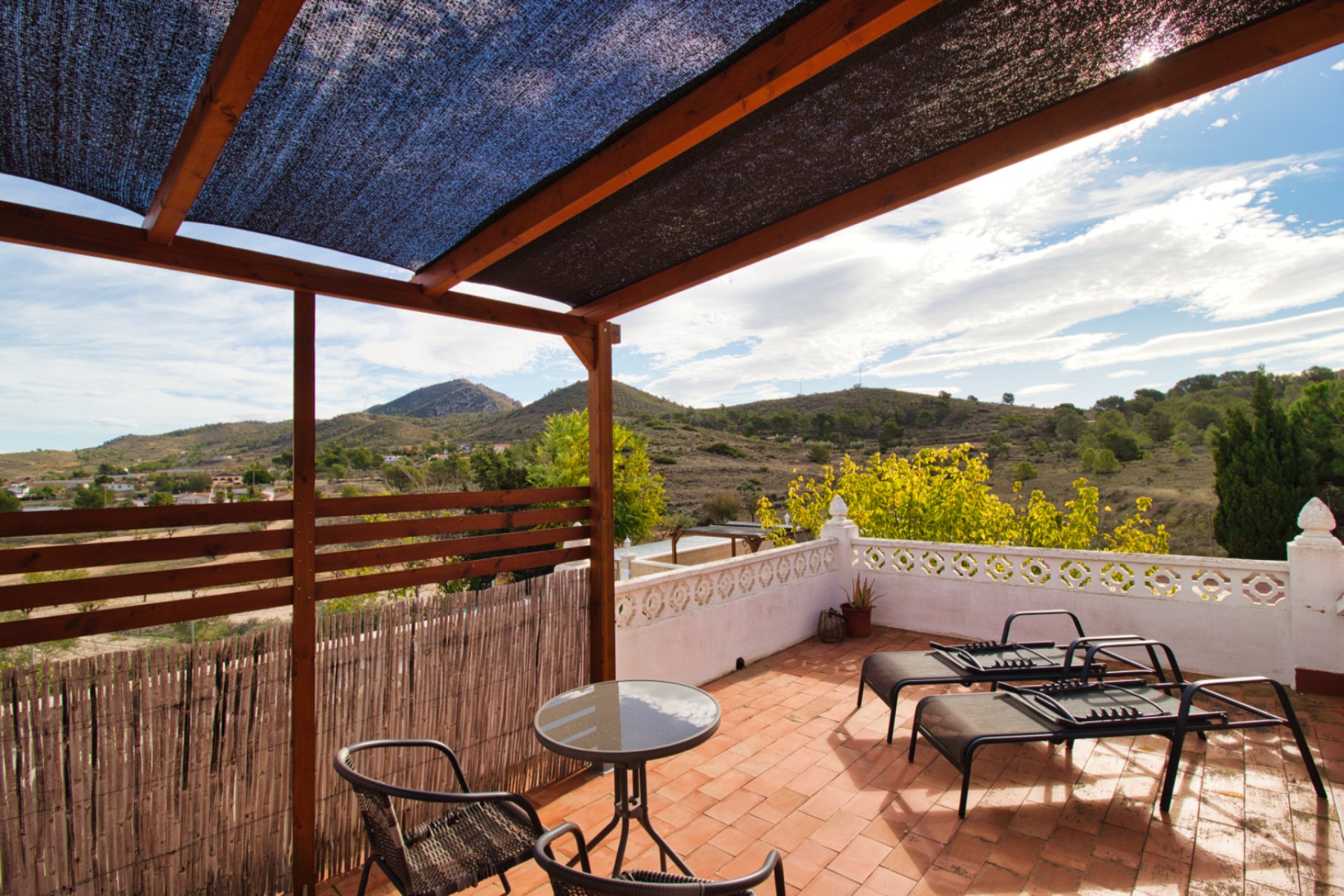 Resale - Country Property -
Hondon De Los Frailes