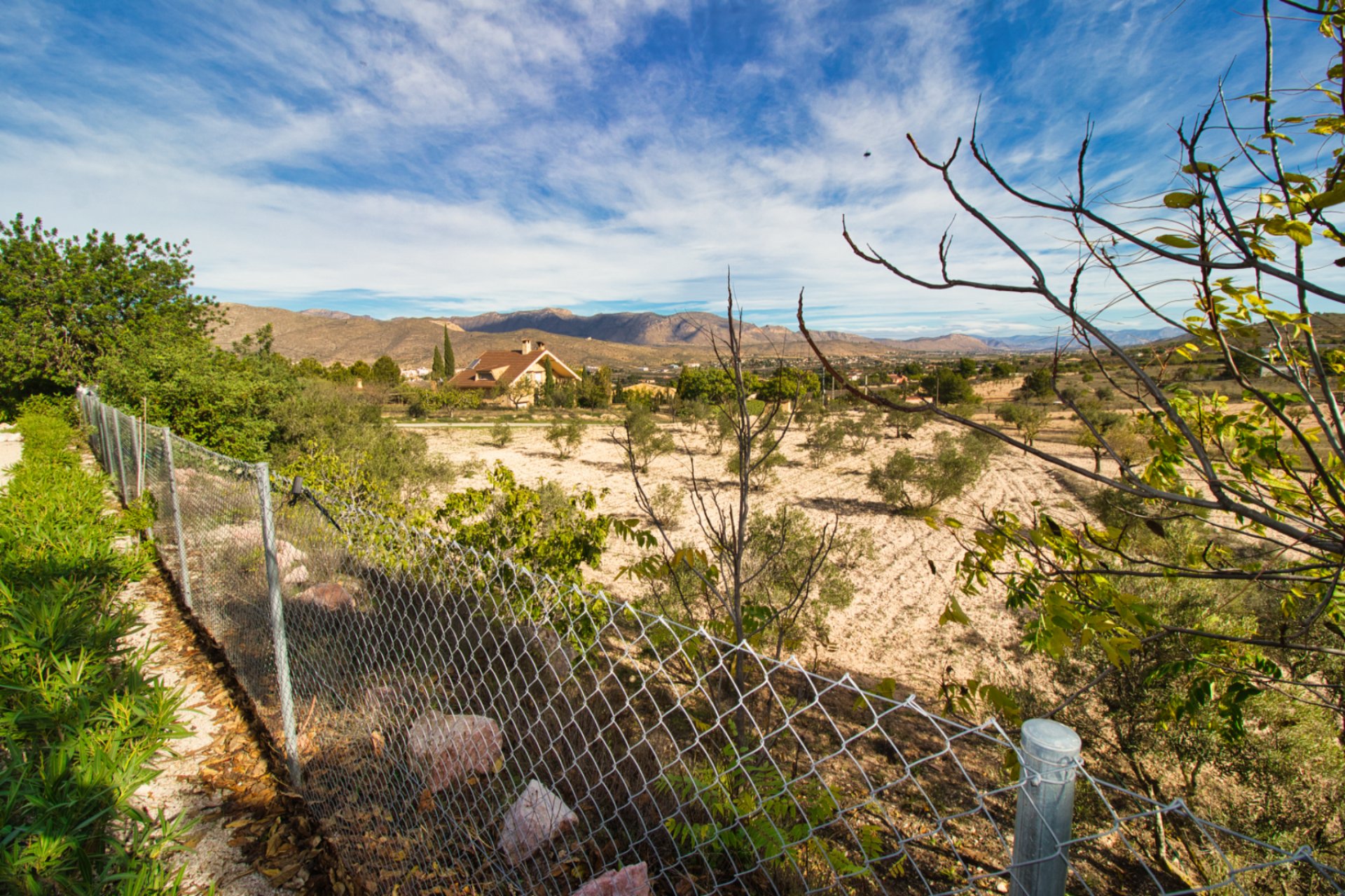 Resale - Country Property -
Hondon De Los Frailes