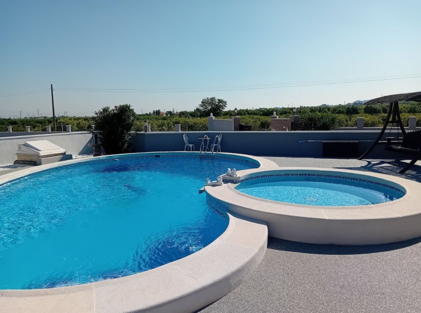 Resale - Country Property -
Jacarilla