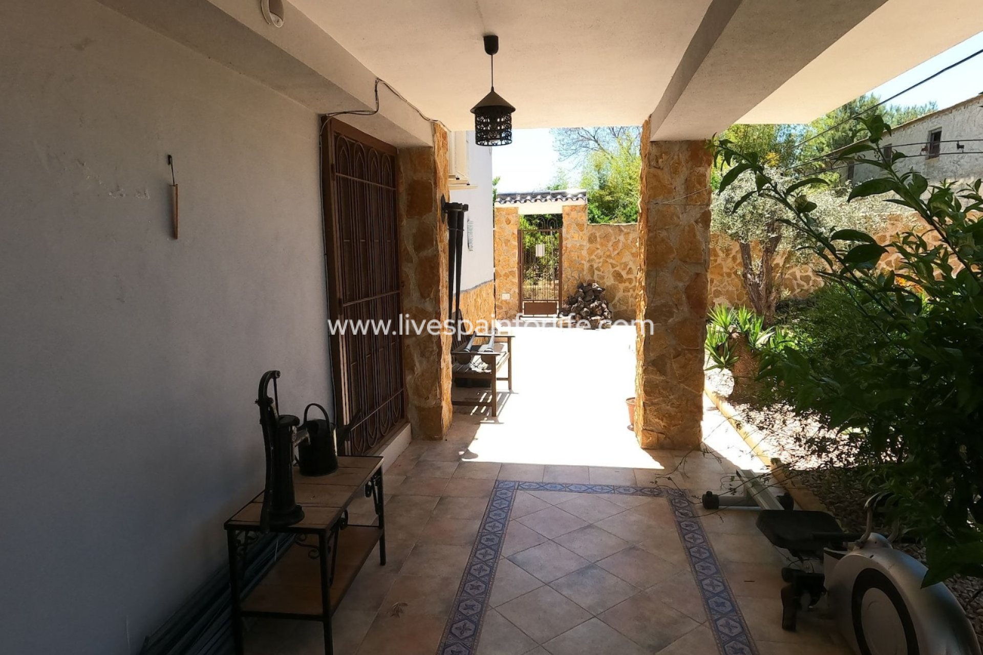 Resale - Country Property -
Jacarilla