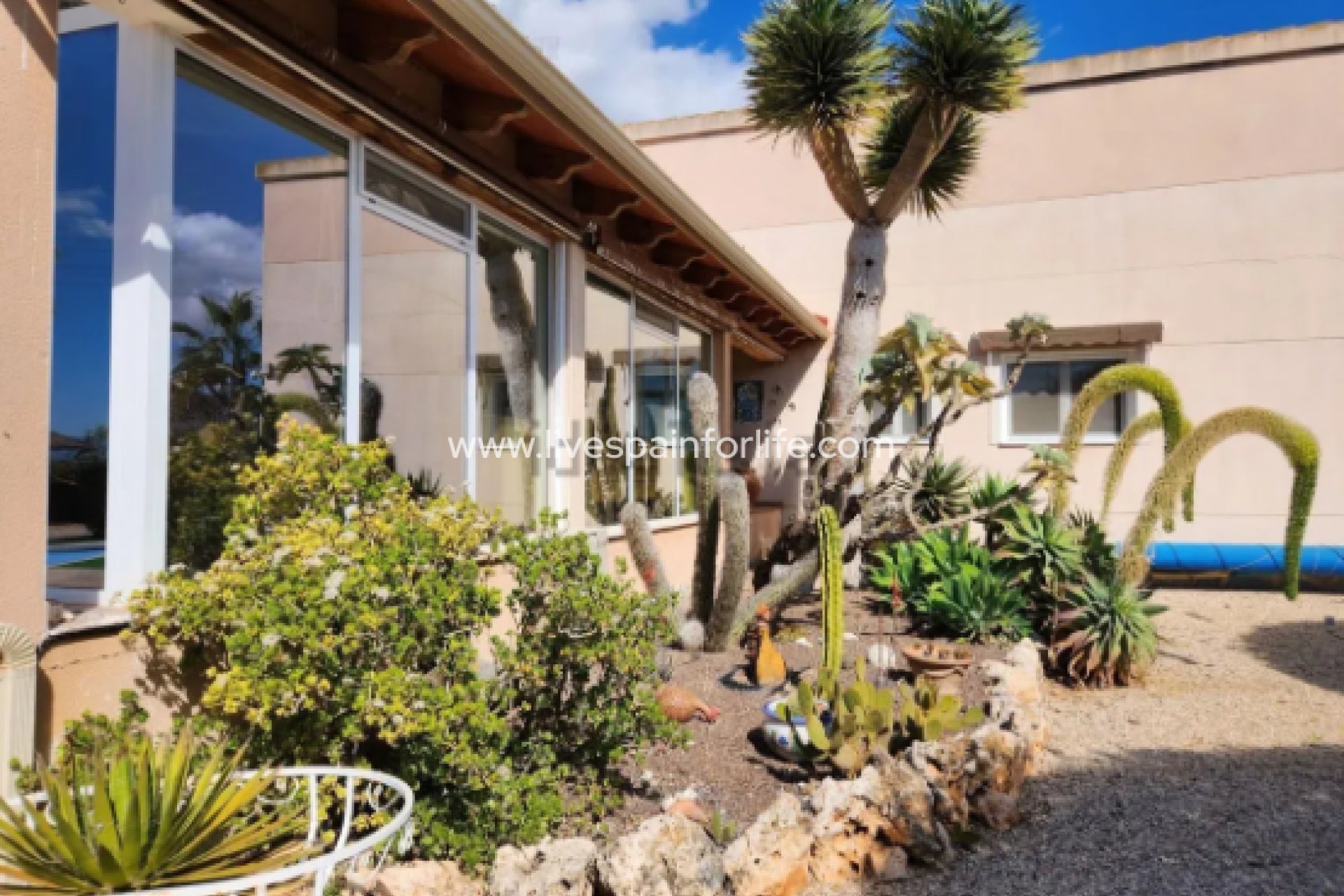 Resale - Country Property -
Jacarilla