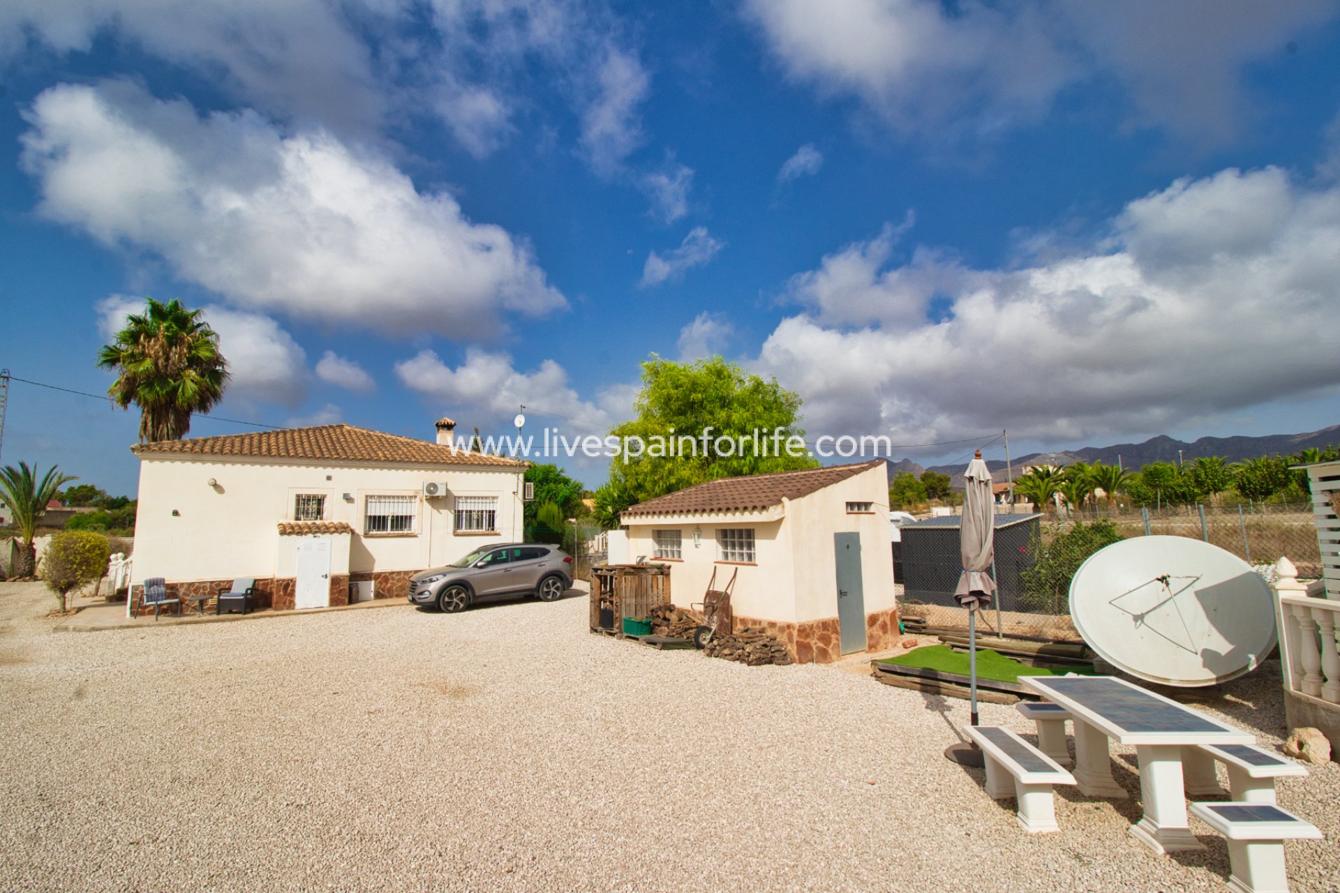 Resale - Country Property -
La Murada