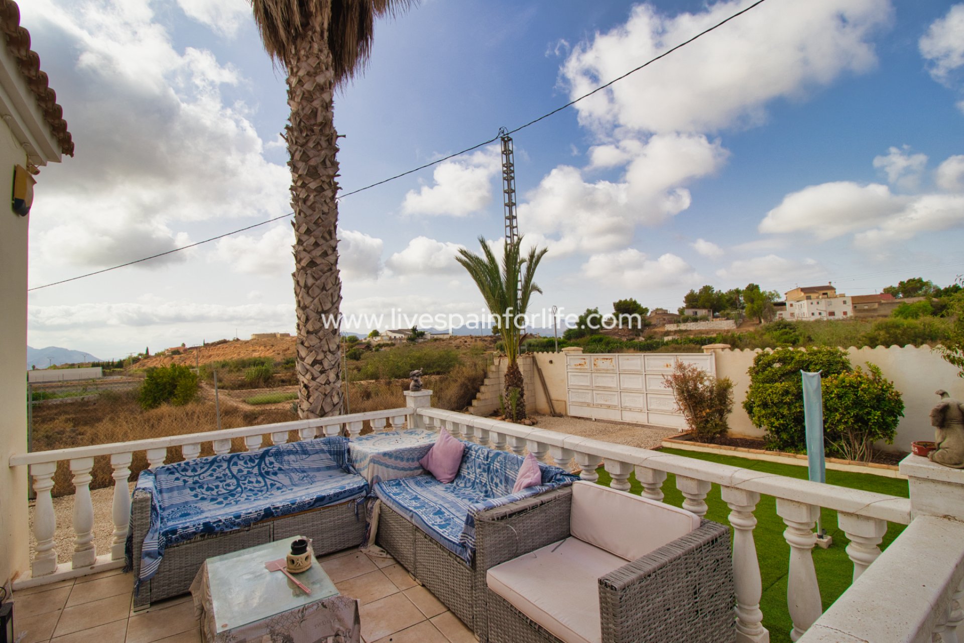 Resale - Country Property -
La Murada