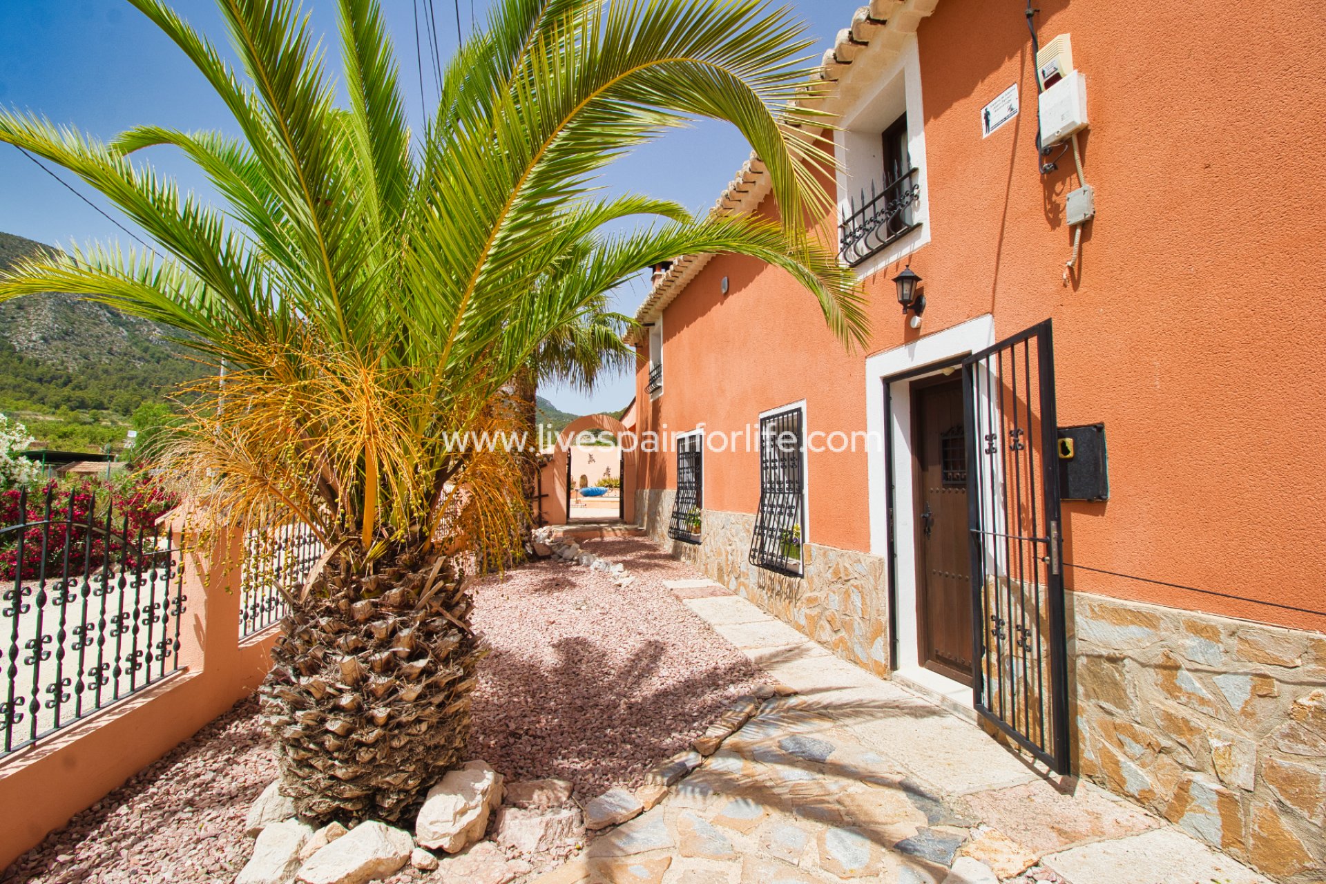 Resale - Country Property -
La Romana
