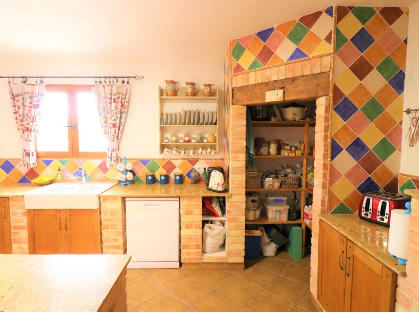 Resale - Country Property -
Macisvenda