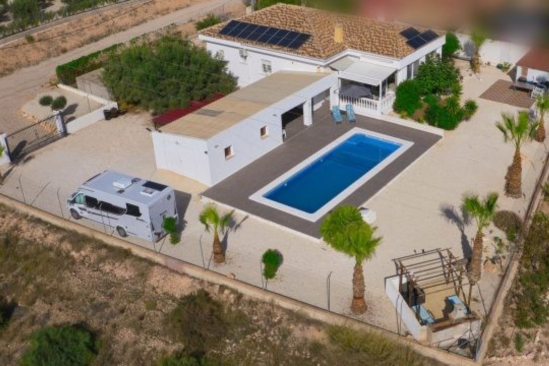 Resale - Country Property -
Macisvenda