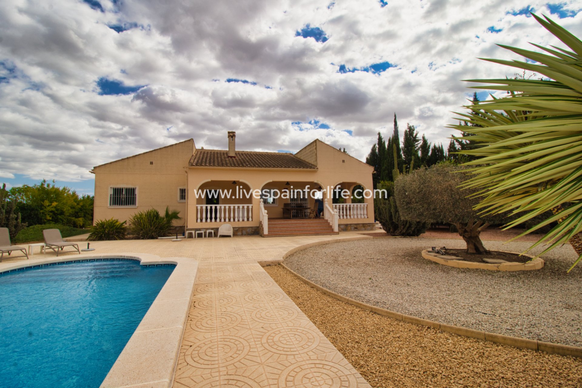 Resale - Country Property -
Orihuela