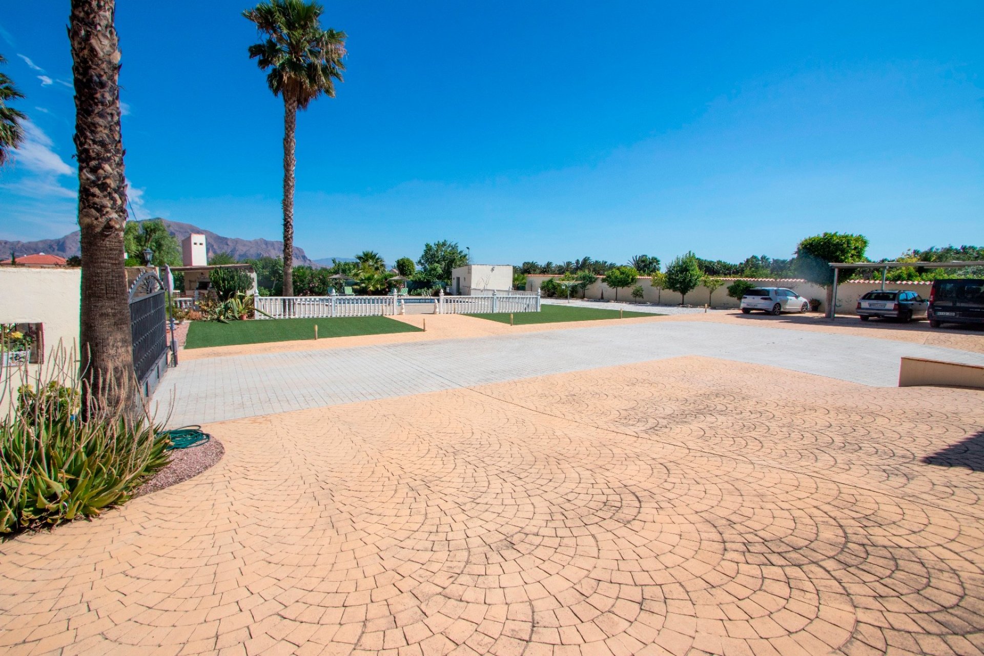 Resale - Country Property -
Orihuela