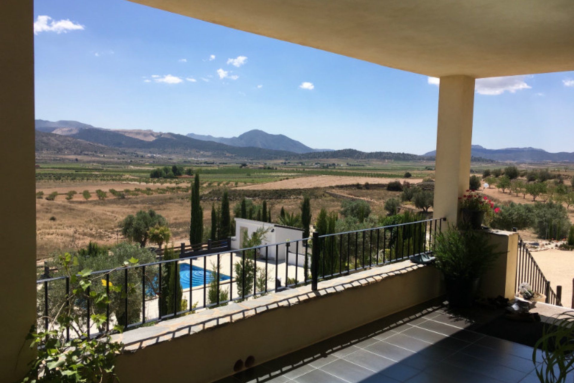 Resale - Country Property -
Pinoso
