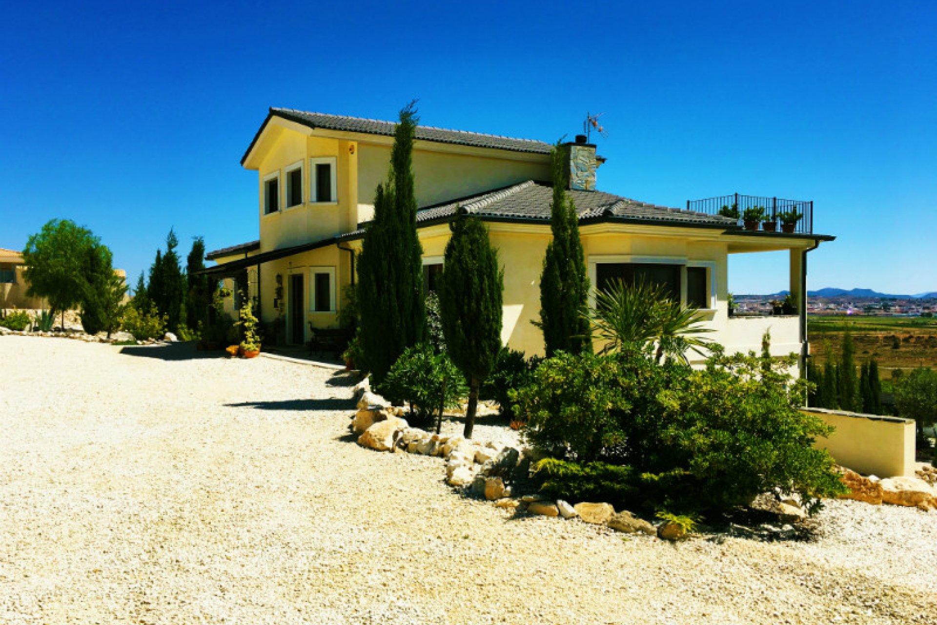 Resale - Country Property -
Pinoso