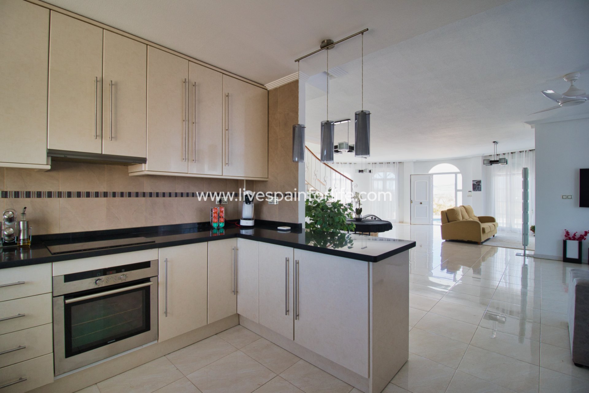 Resale - Country Property -
Pinoso