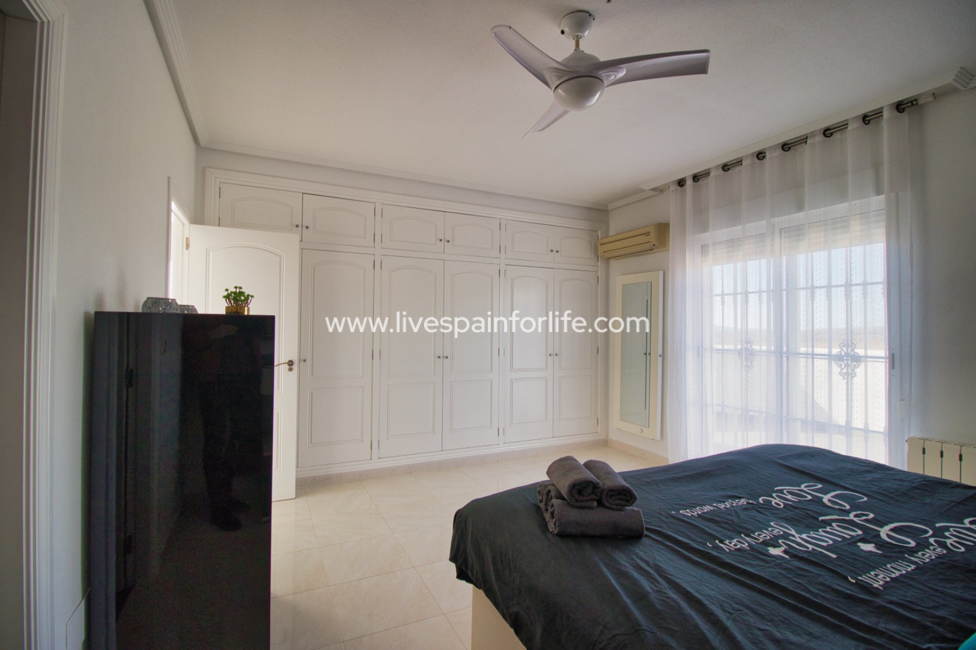 Resale - Country Property -
Pinoso