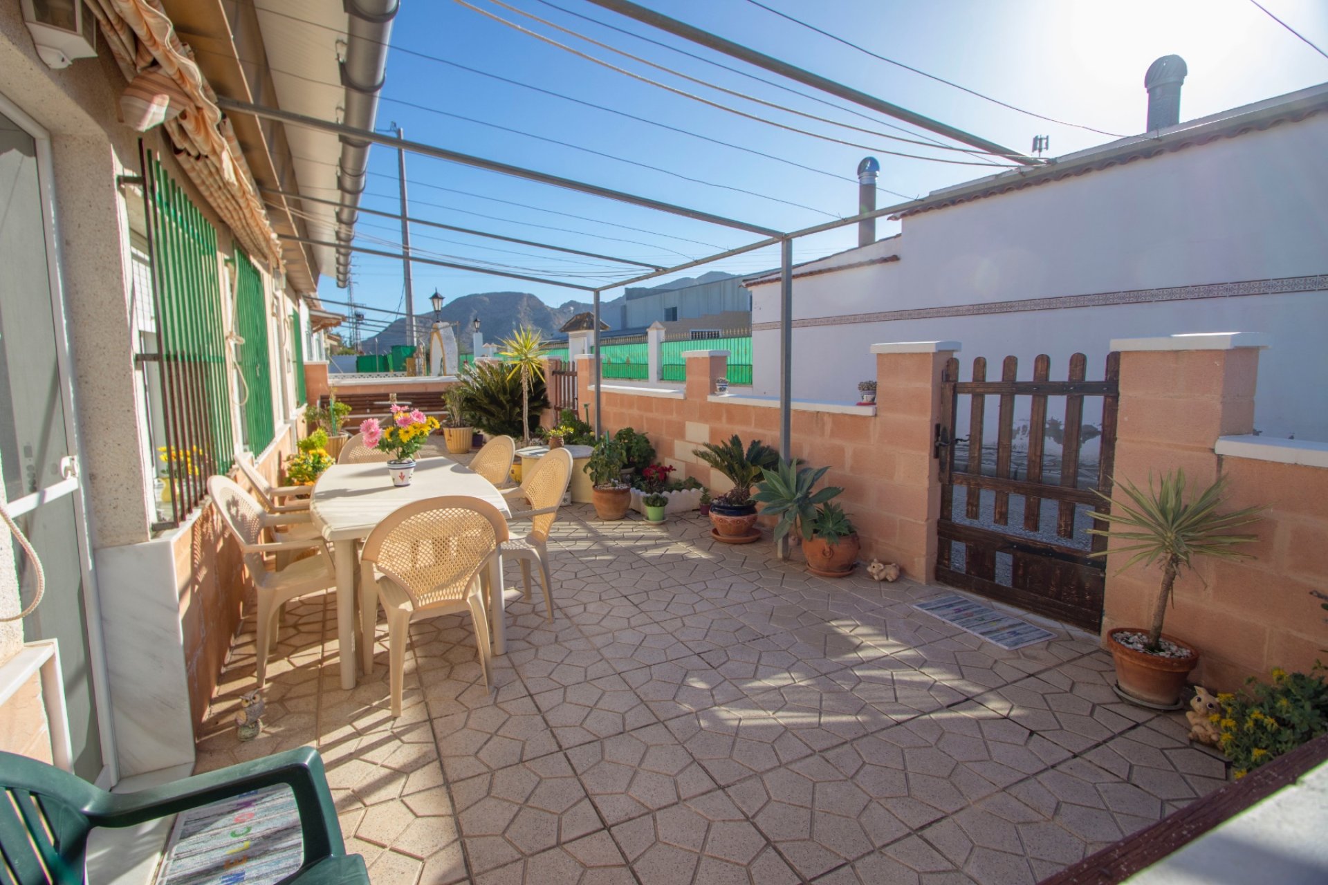 Resale - Country Property -
Redovan