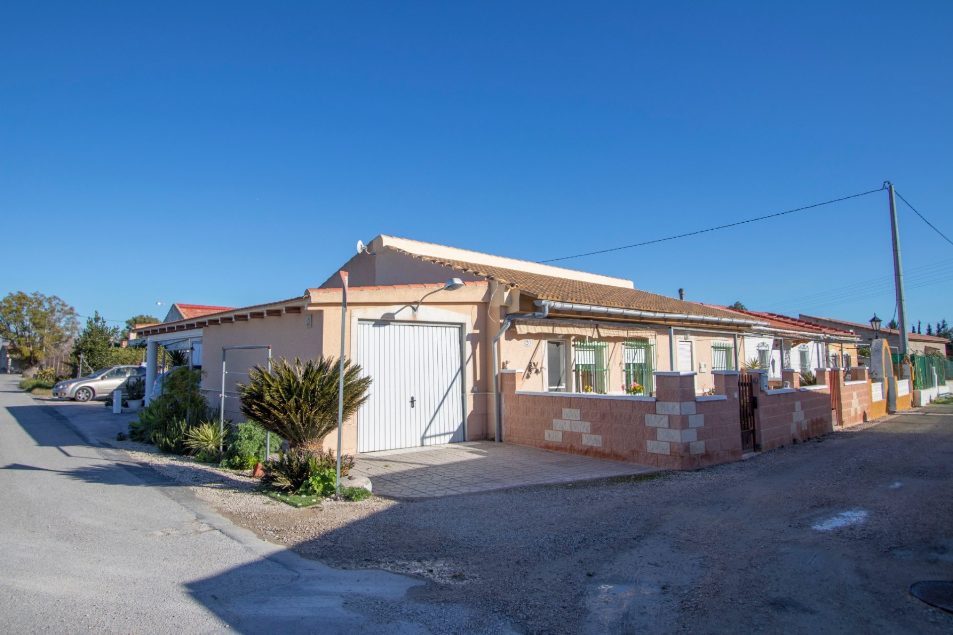 Resale - Country Property -
Redovan